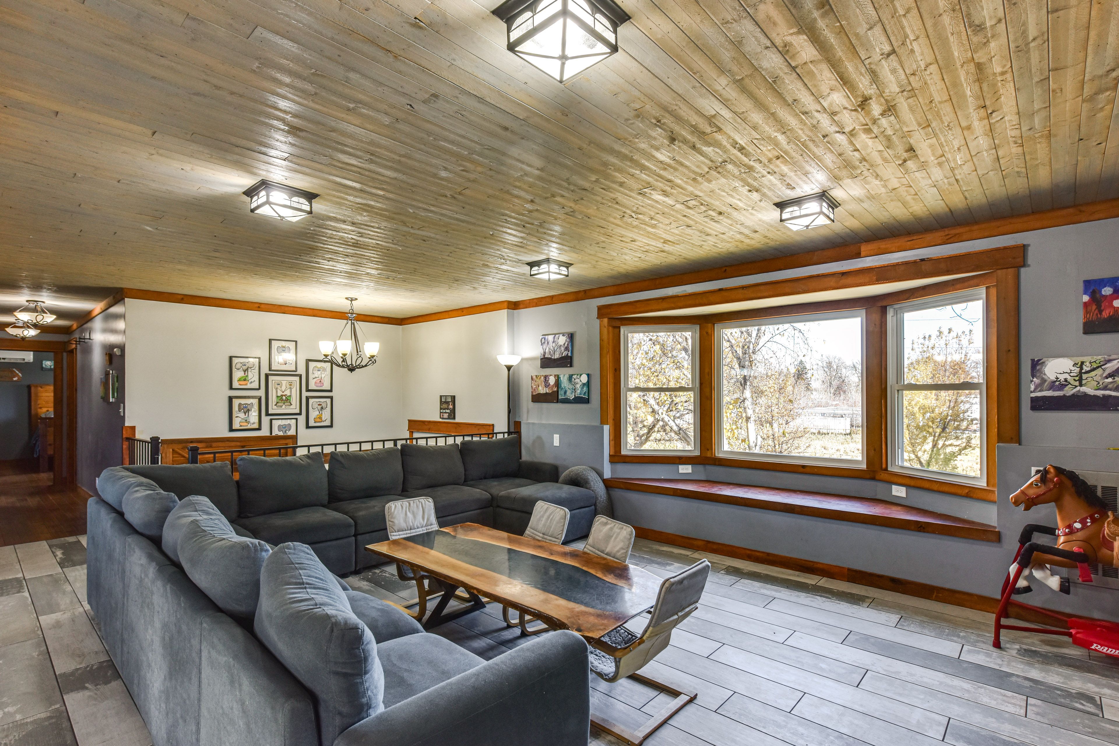 Living Room | Main Level