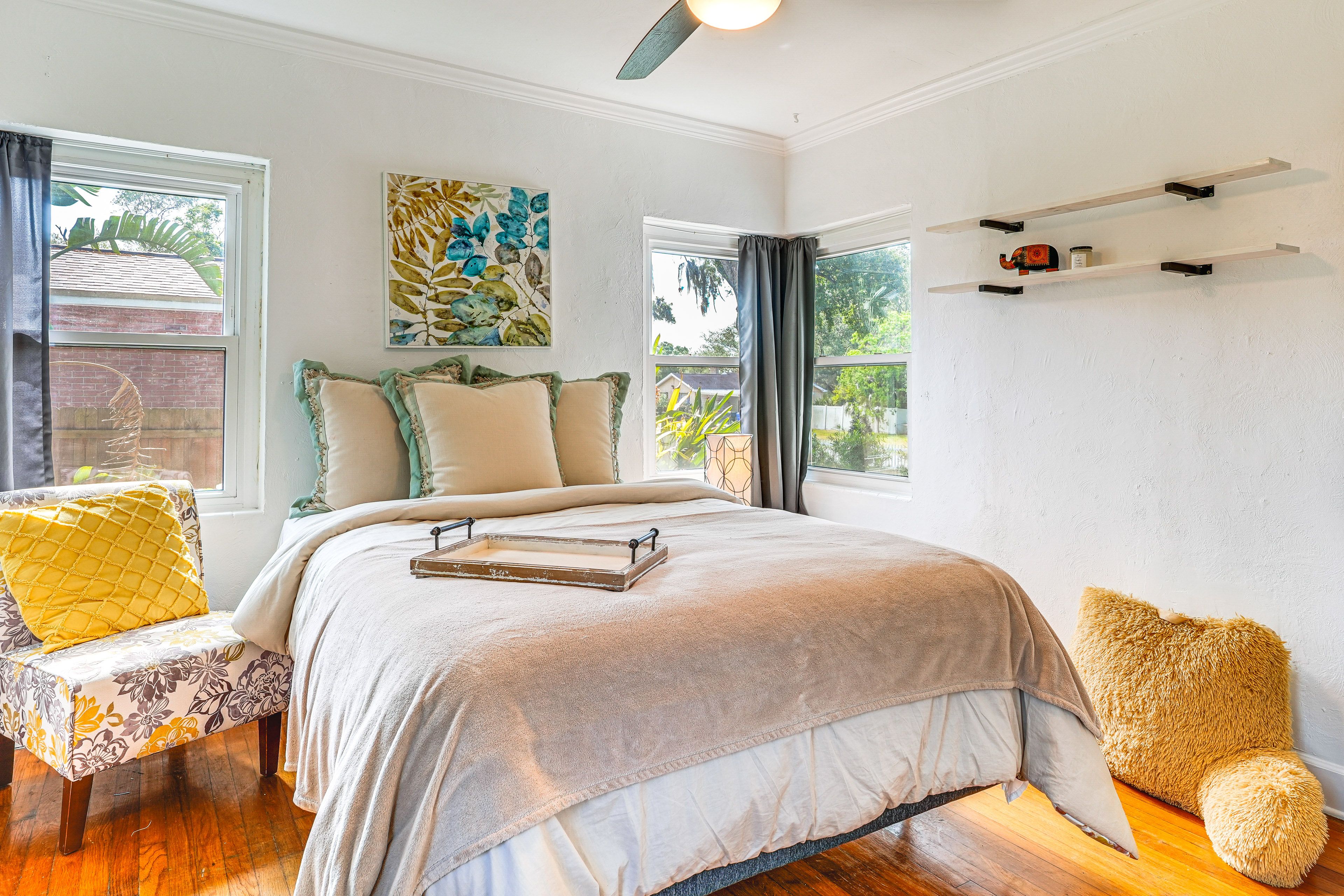 Bedroom 2 | Queen Bed