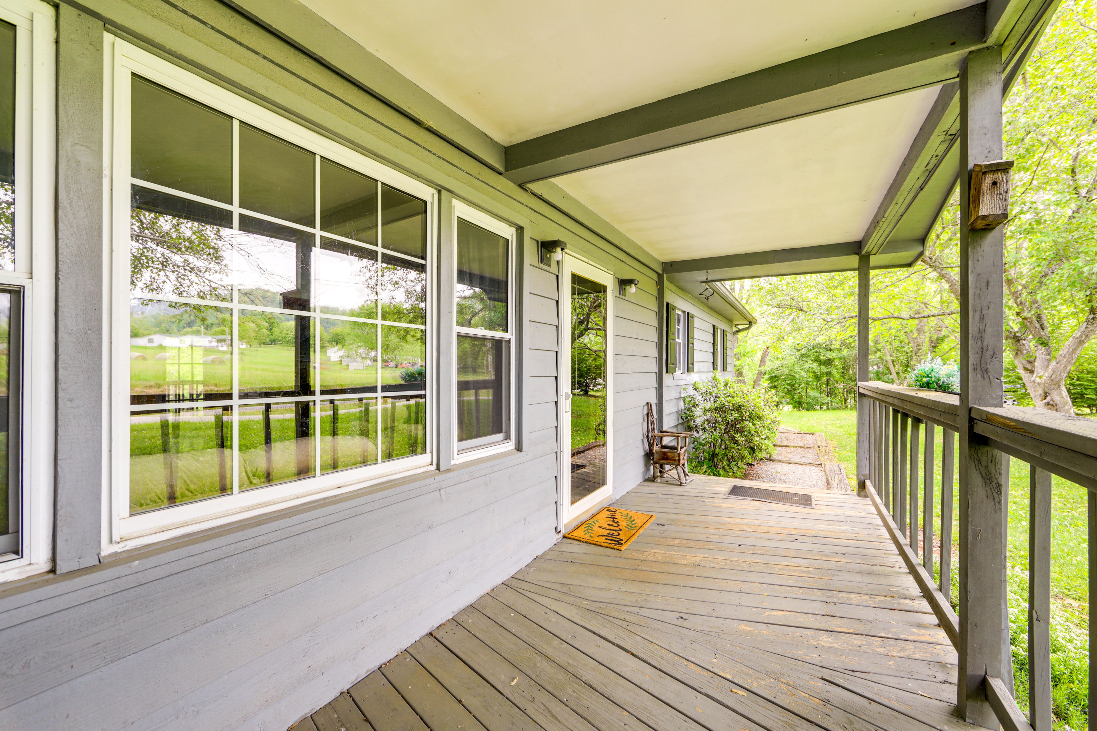 Front Deck | Private Entrance