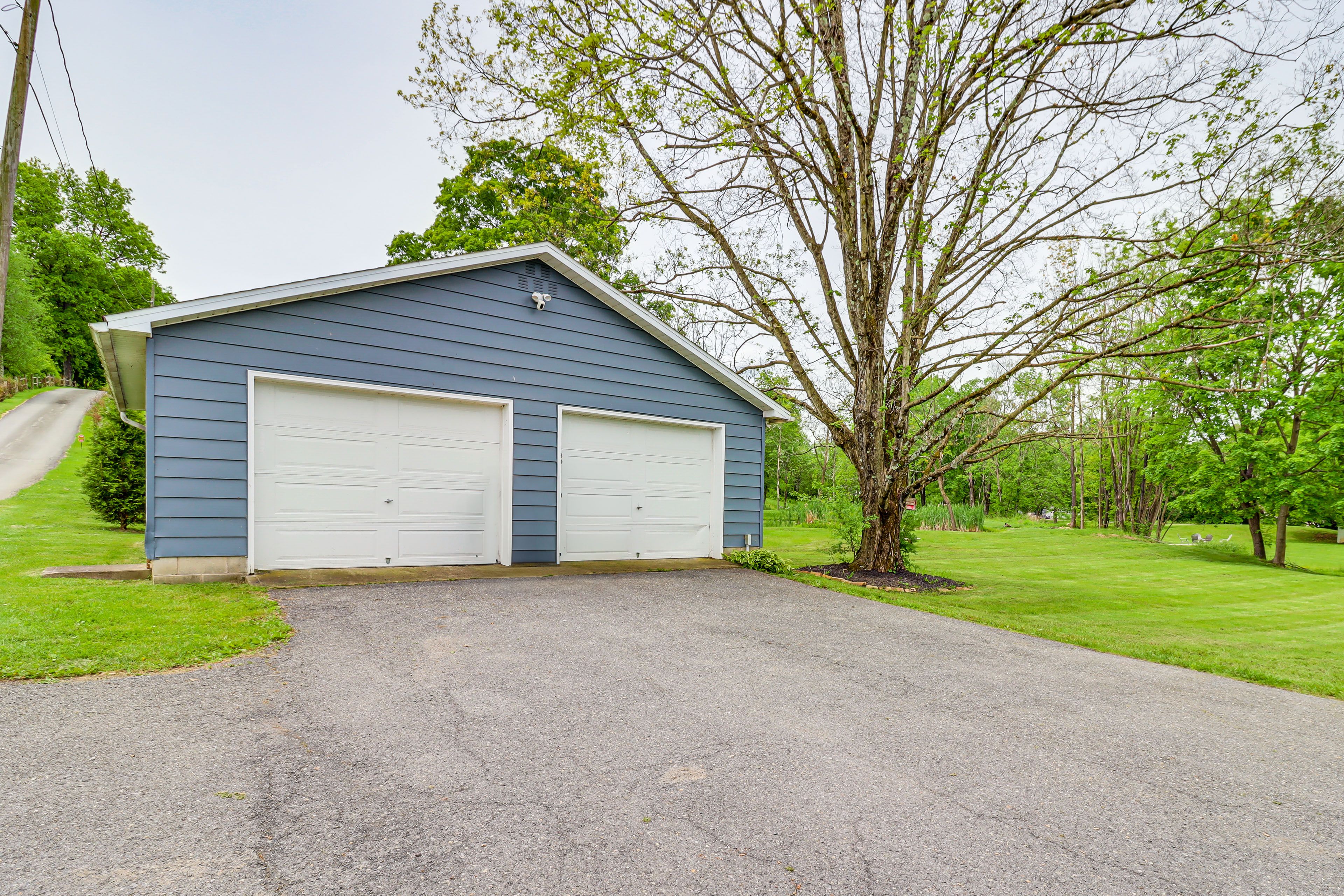 Parking (Shared) | Driveway (2 Vehicles)