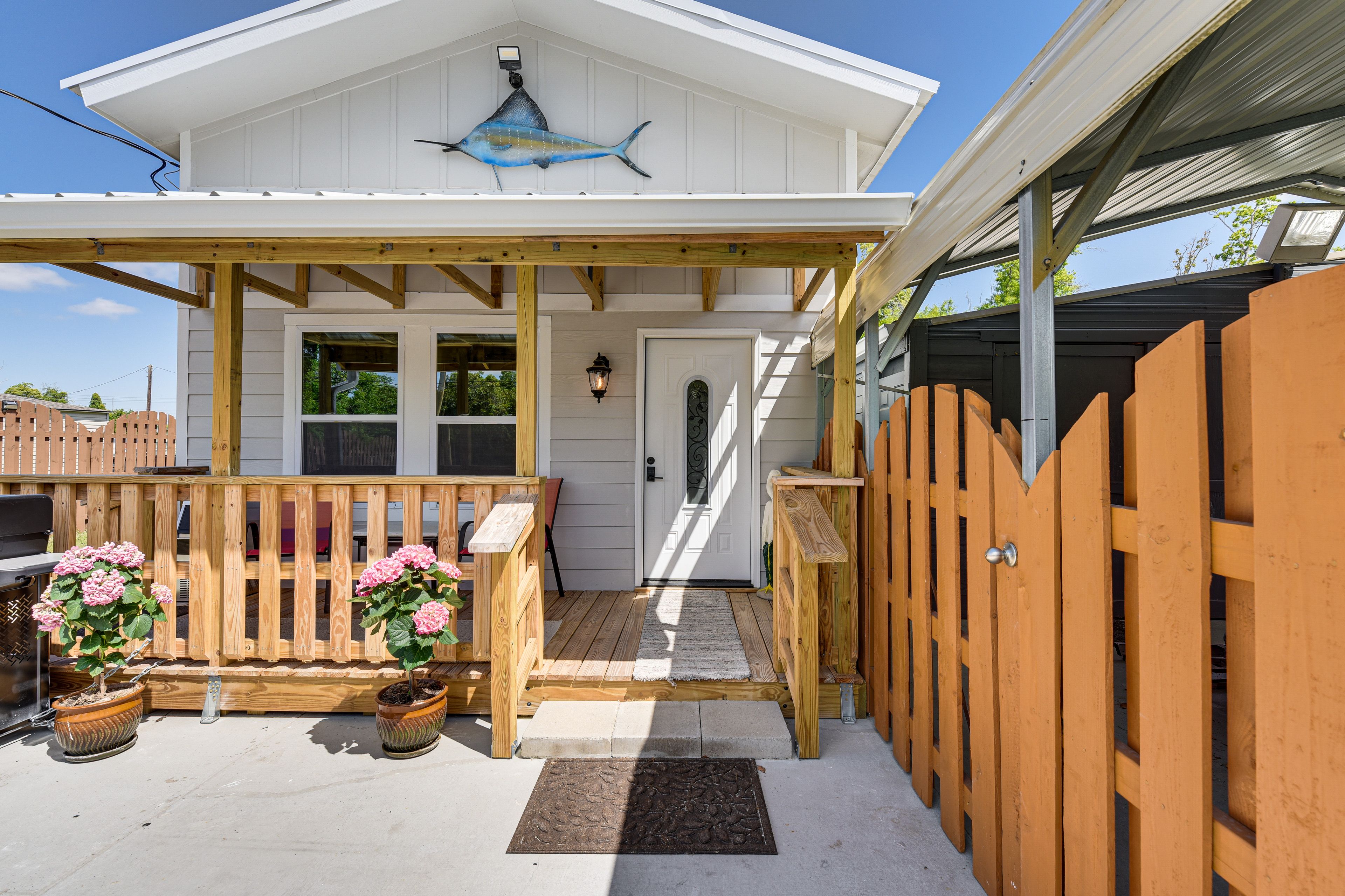 Cabin Exterior | Parking | Driveway (2 Vehicles)