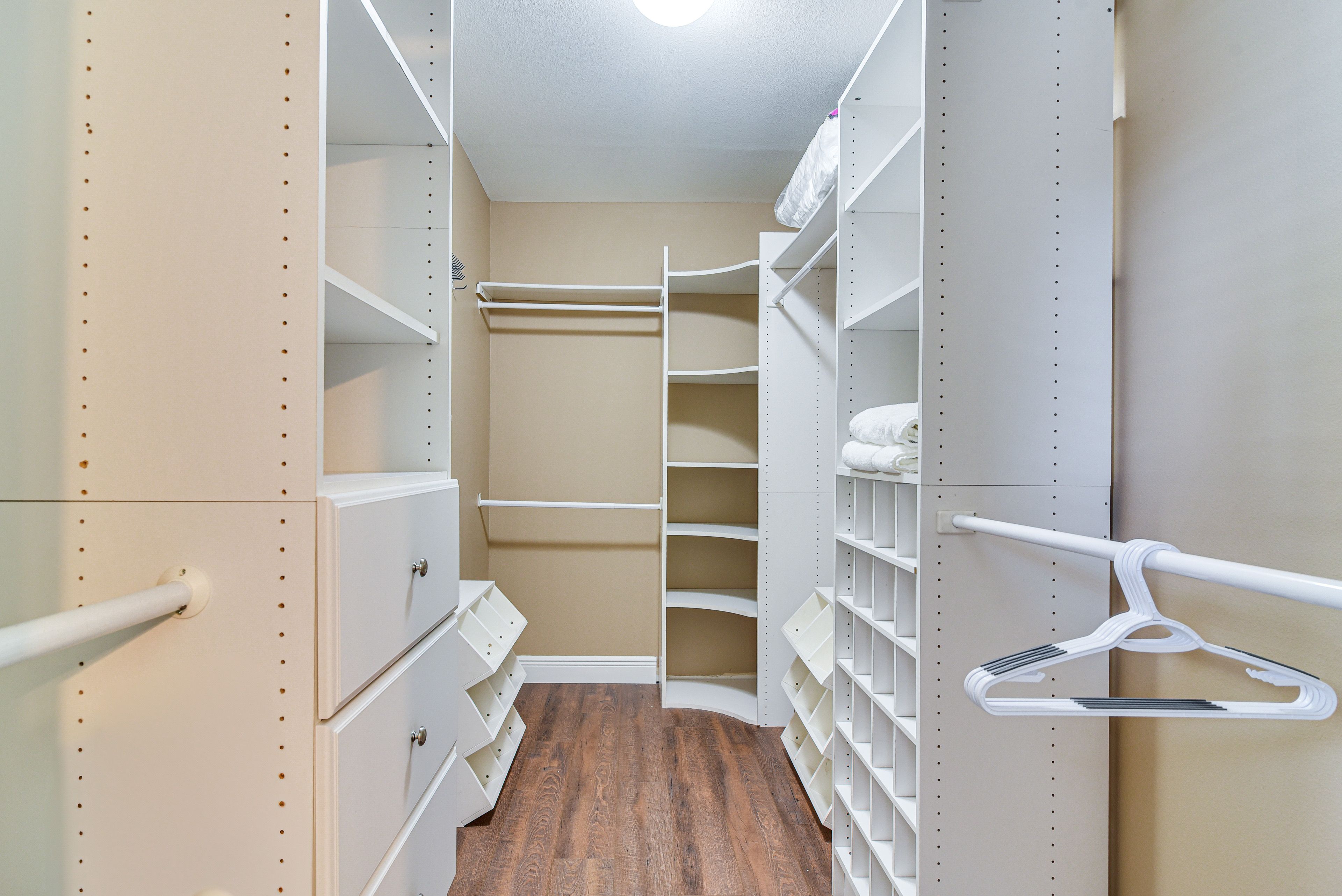 Walk-In Closet | Access via Bedroom 1