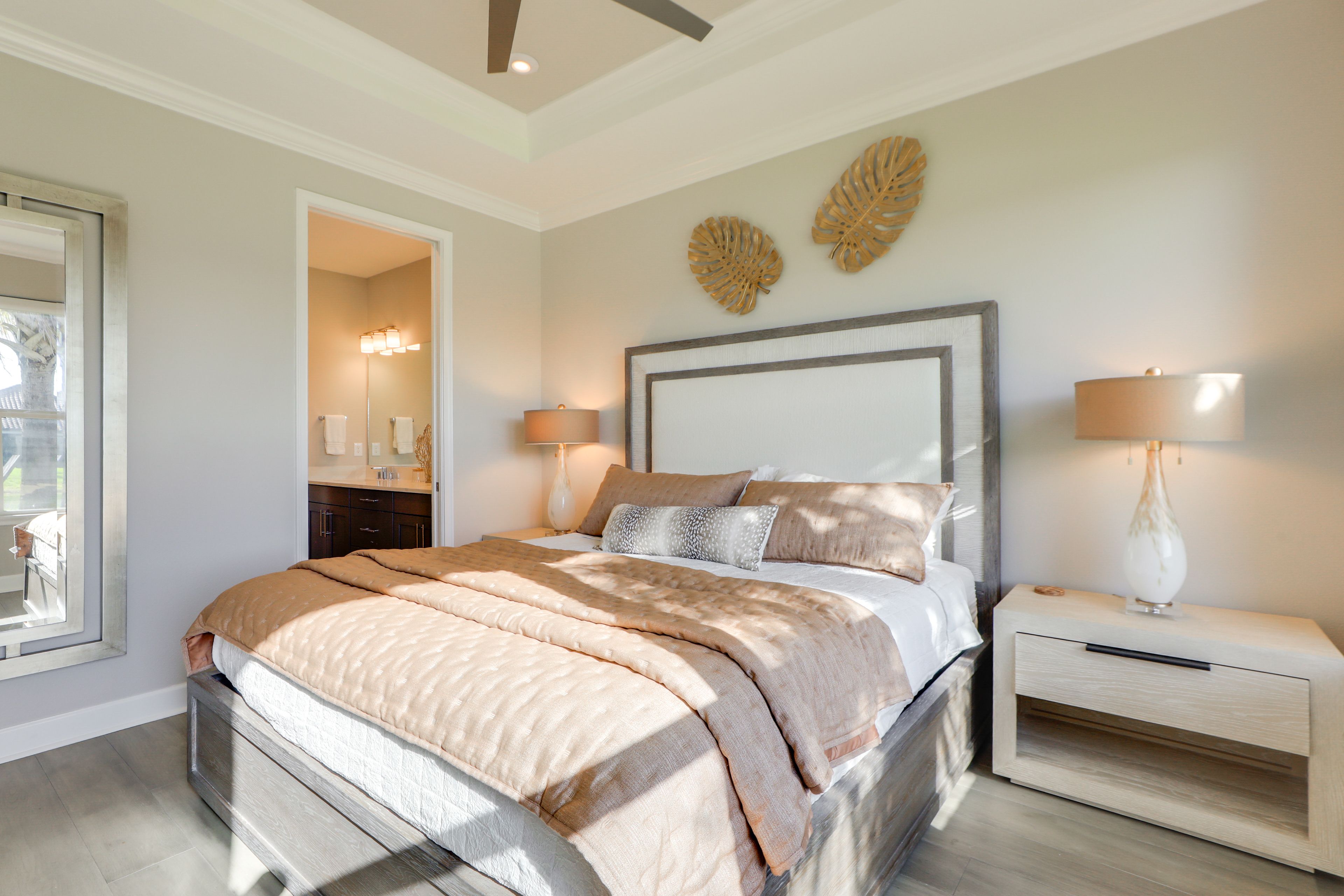 Bedroom 1 | King Bed
