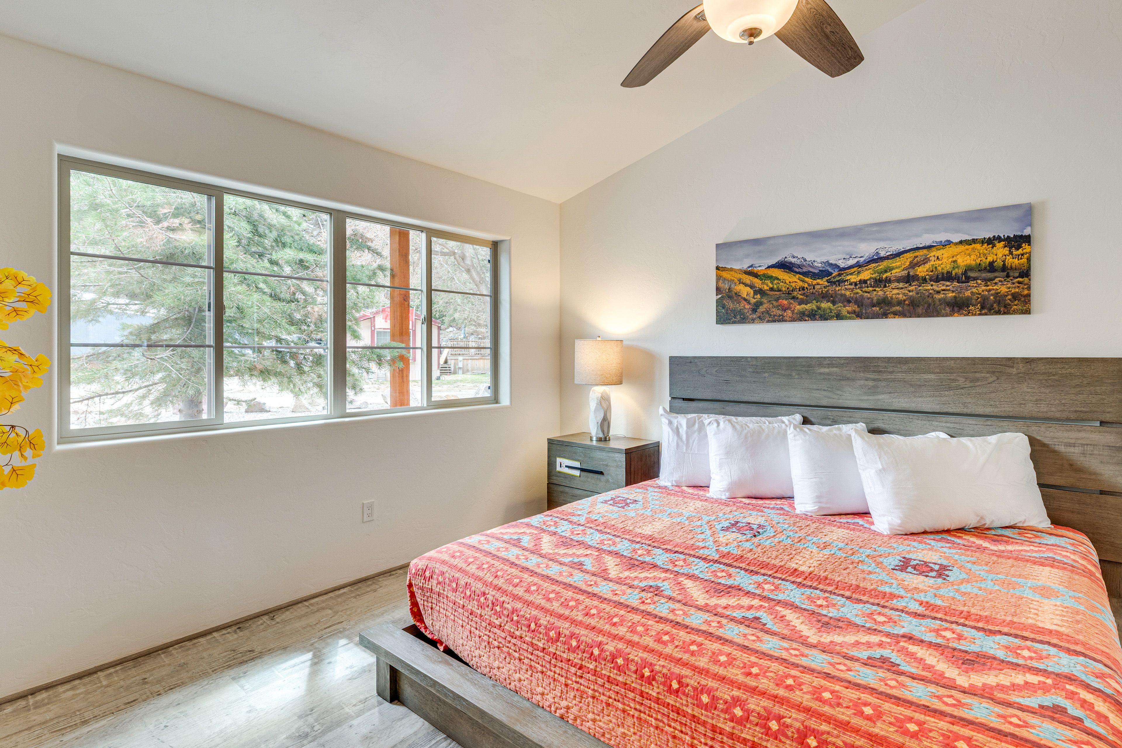 Bedroom 3 | King Bed