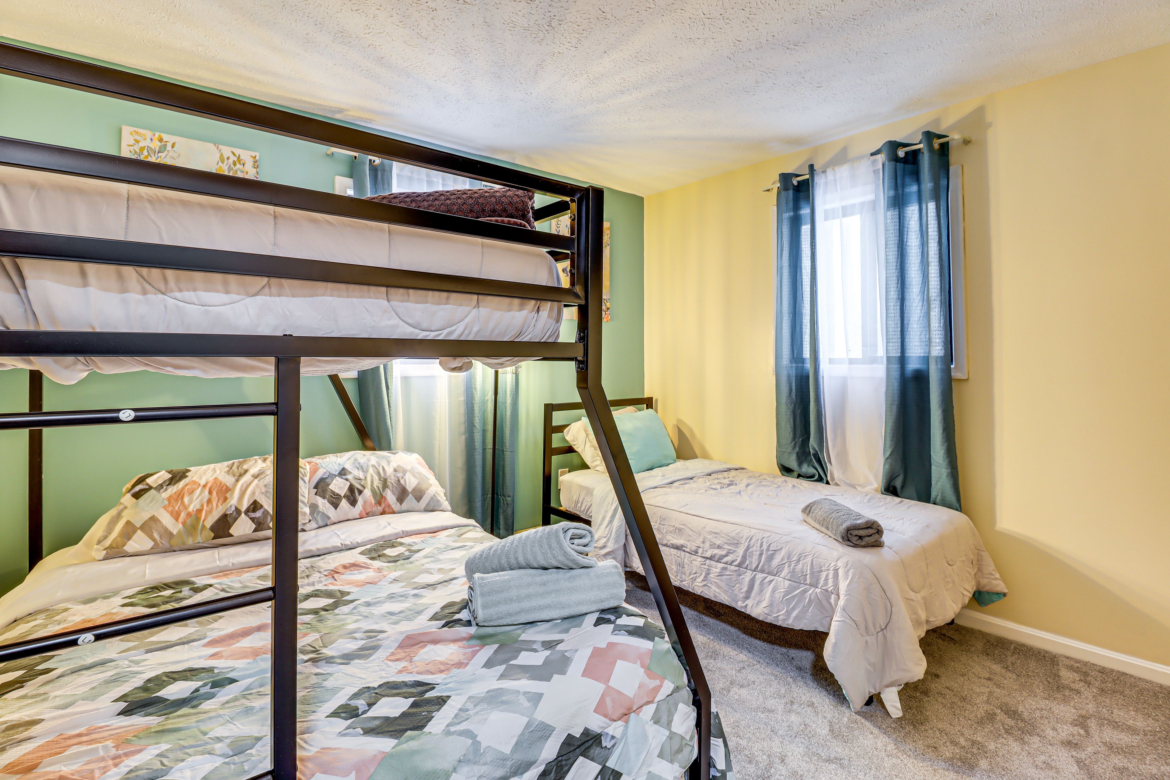 Bedroom 4 | 2nd Floor | Twin Bed | Twin/Full Bunk Bed | Smart TV