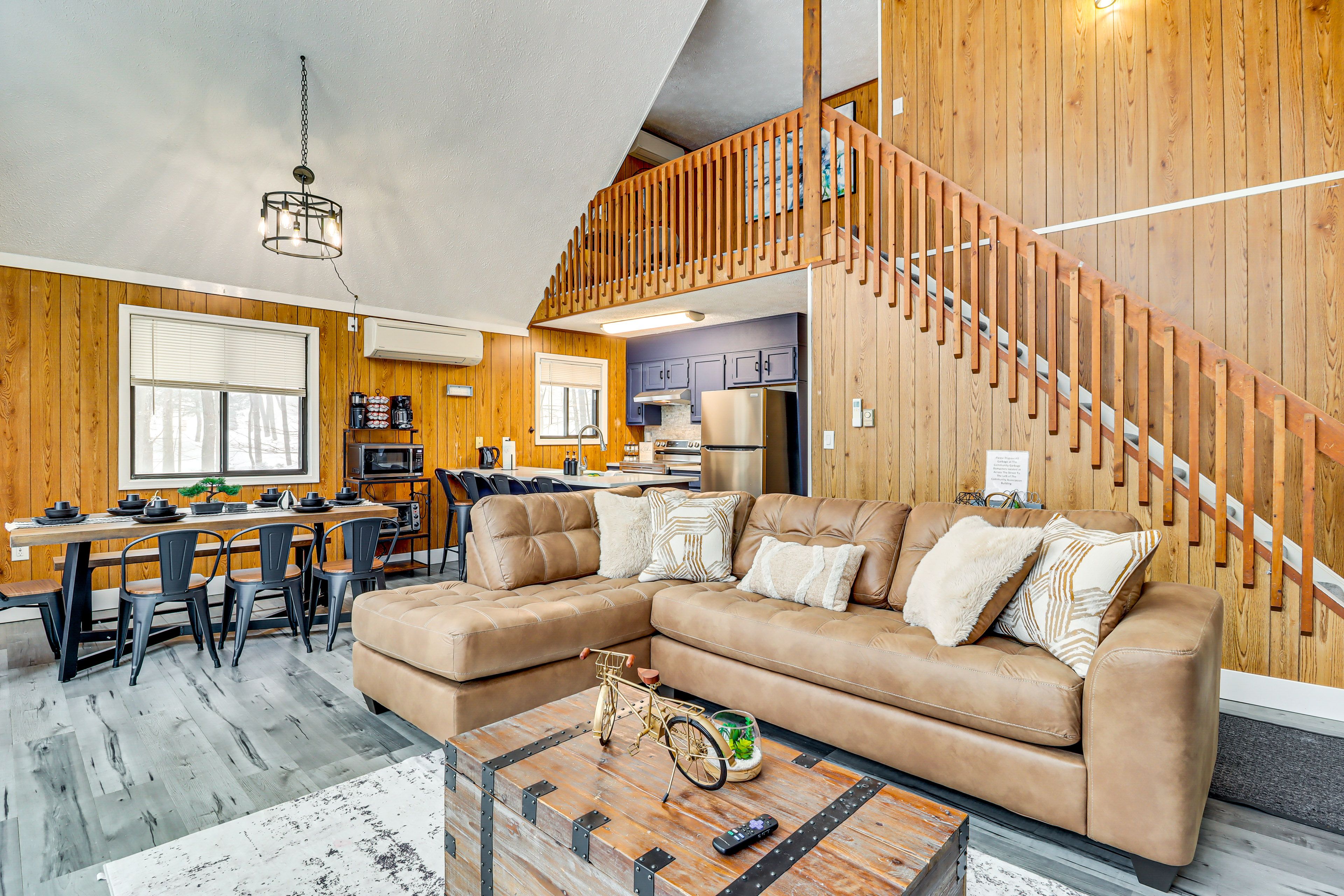 Living Room | 1st Floor | Smart TV | Full Sleeper Sofa