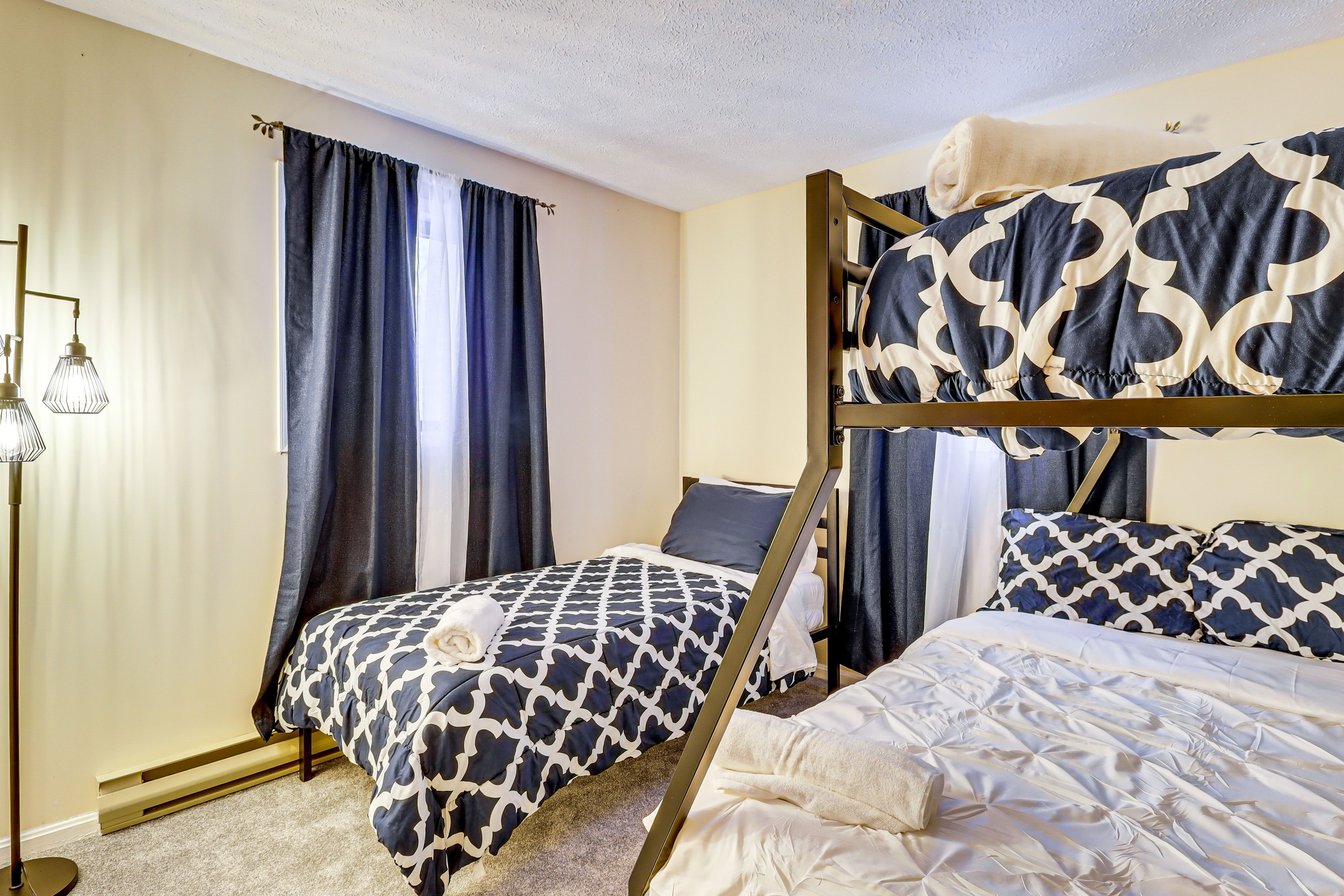 Bedroom 2 | 1st Floor | Twin Bed | Twin/Full Bunk Bed