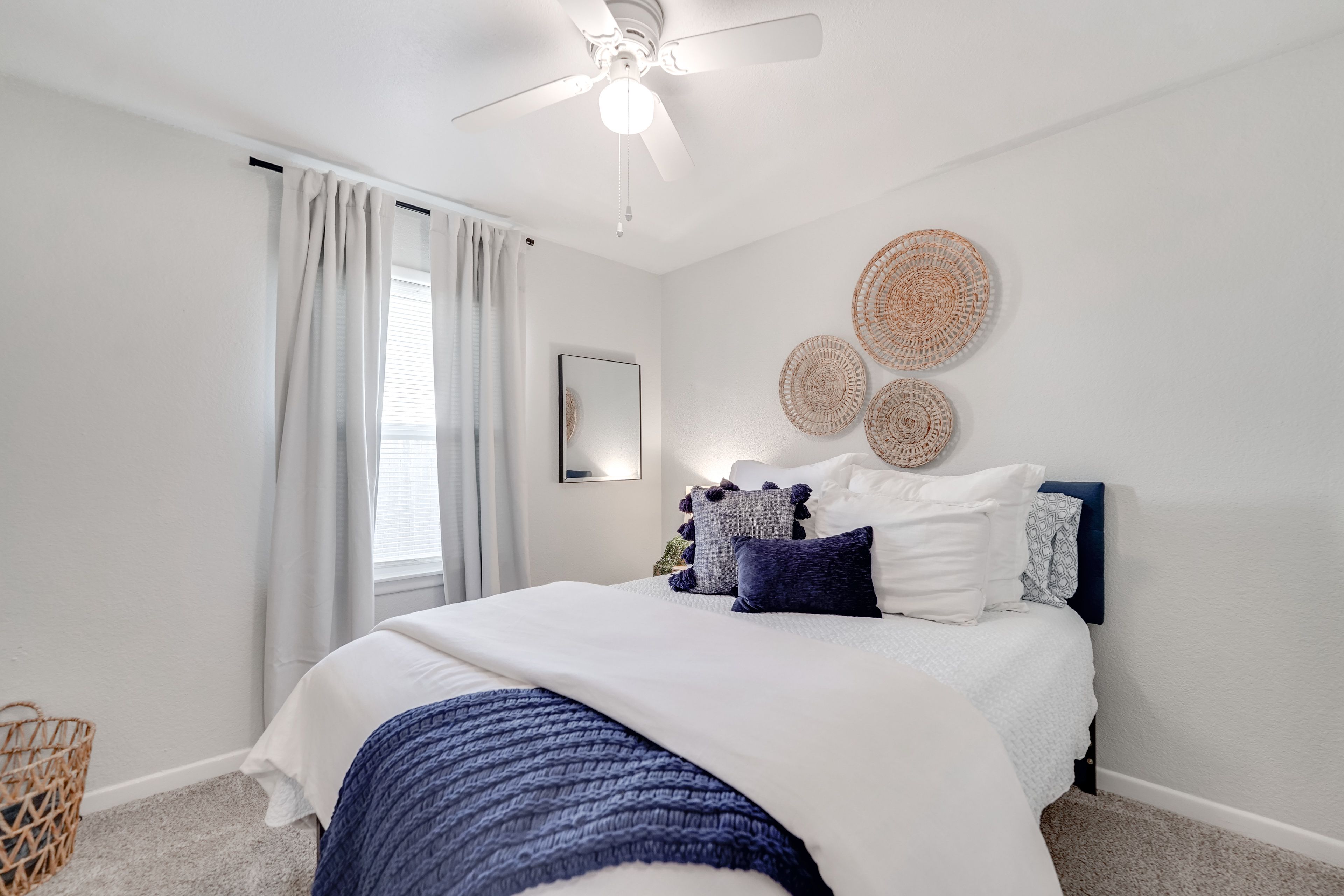 Bedroom 2 | Queen Bed