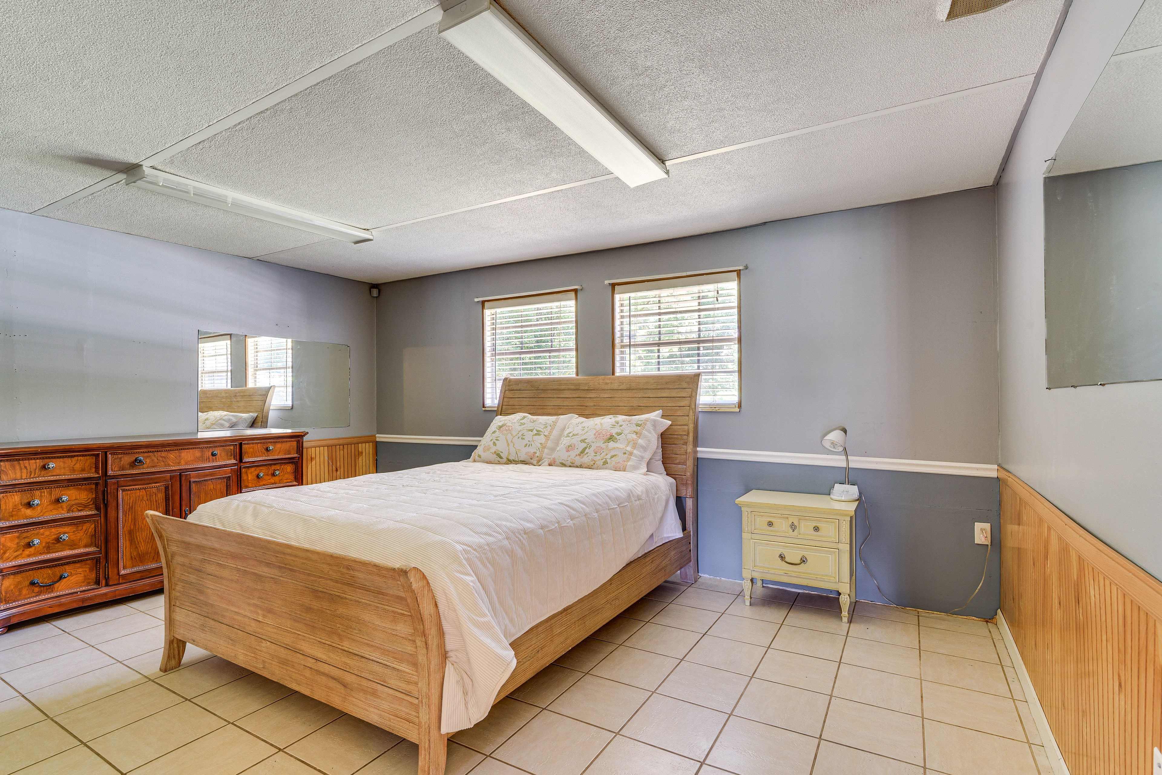 Bedroom 1 | Queen Bed | Linens Provided