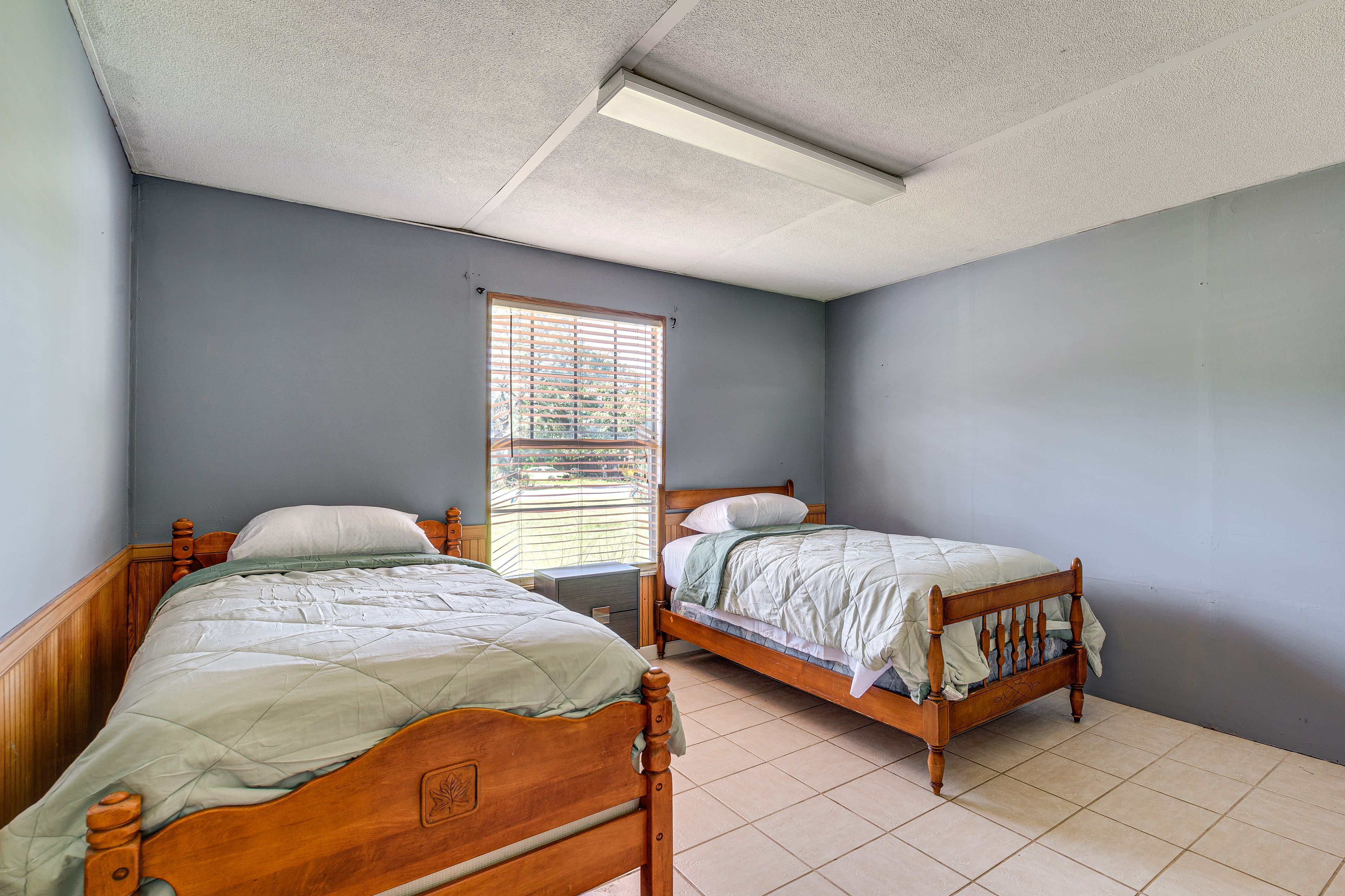 Bedroom 2 | 2 Twin Beds