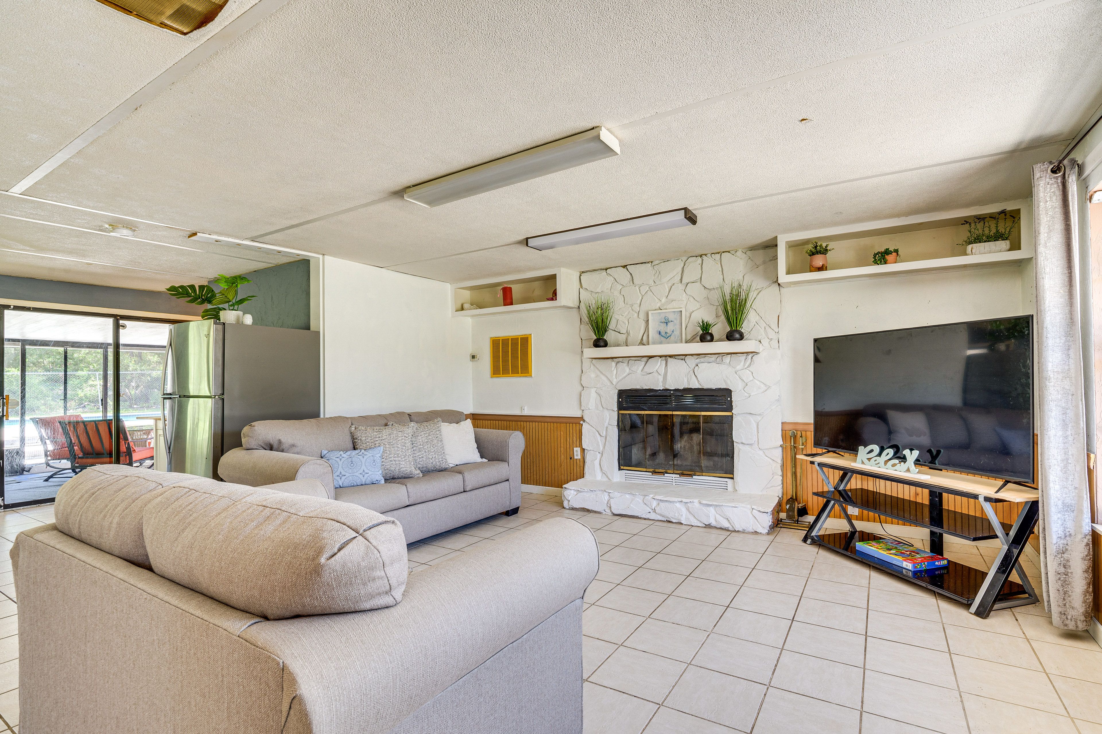 Living Room | Free WiFi | Smart TV