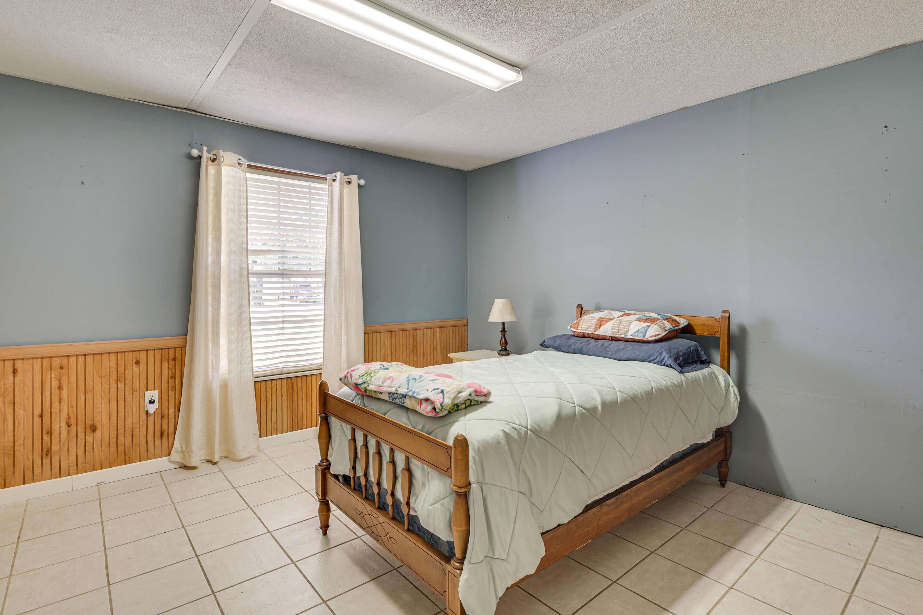 Bedroom 2 | Twin Bed