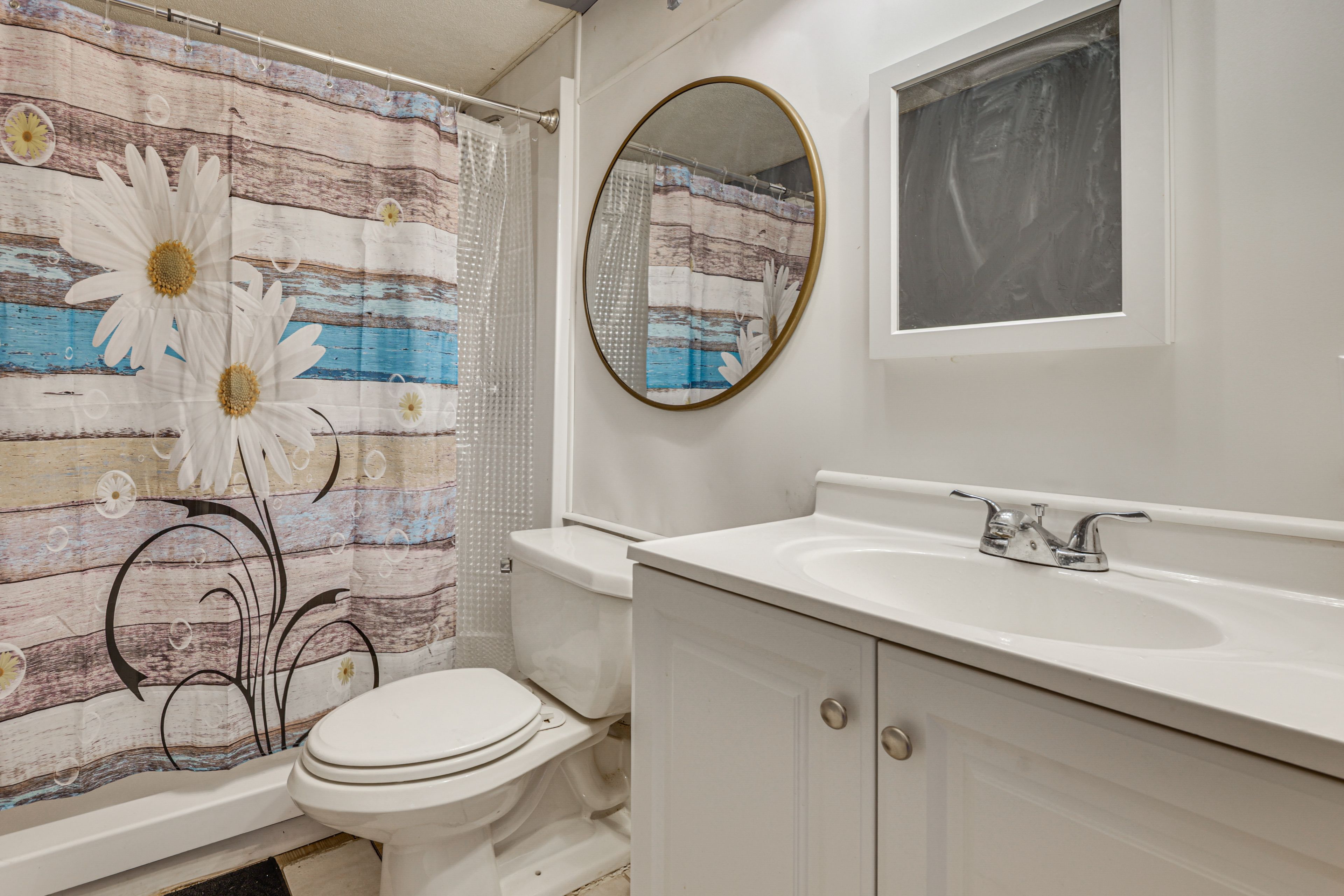 Full Bathroom
