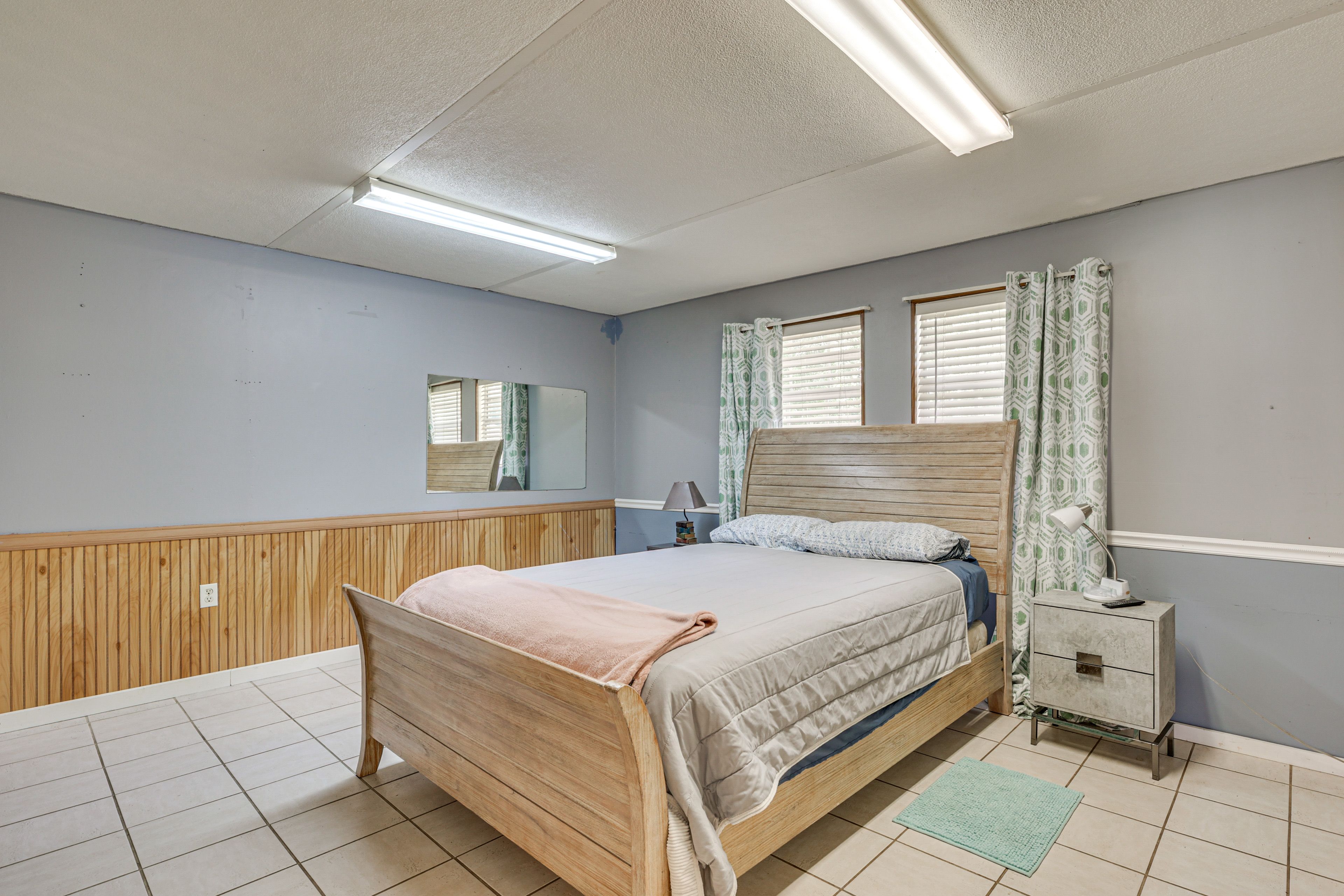 Bedroom 1 | Queen Bed | Linens Provided