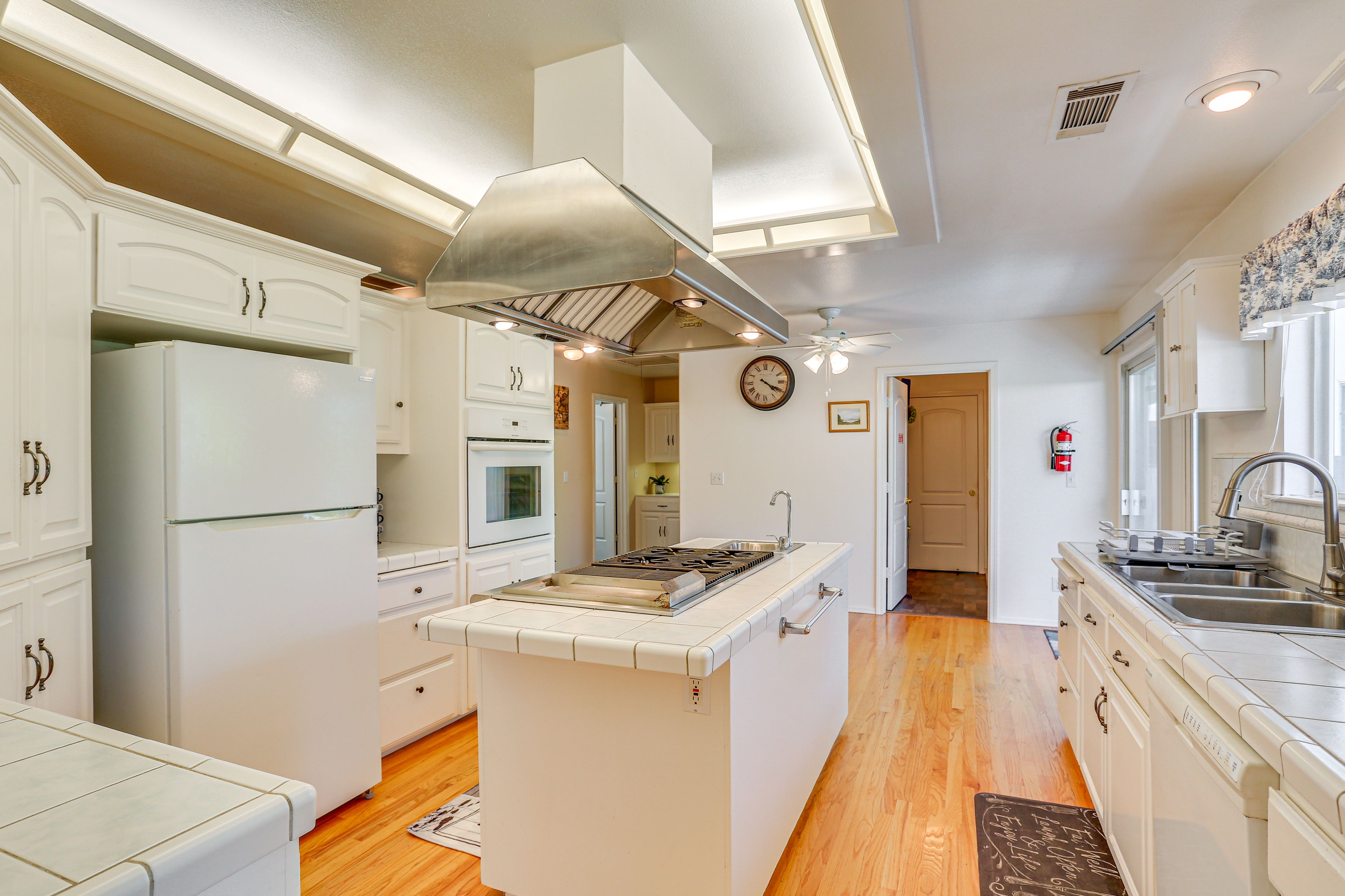 Kitchen | Drip Coffee Maker | Dishwasher | Cooking Basics
