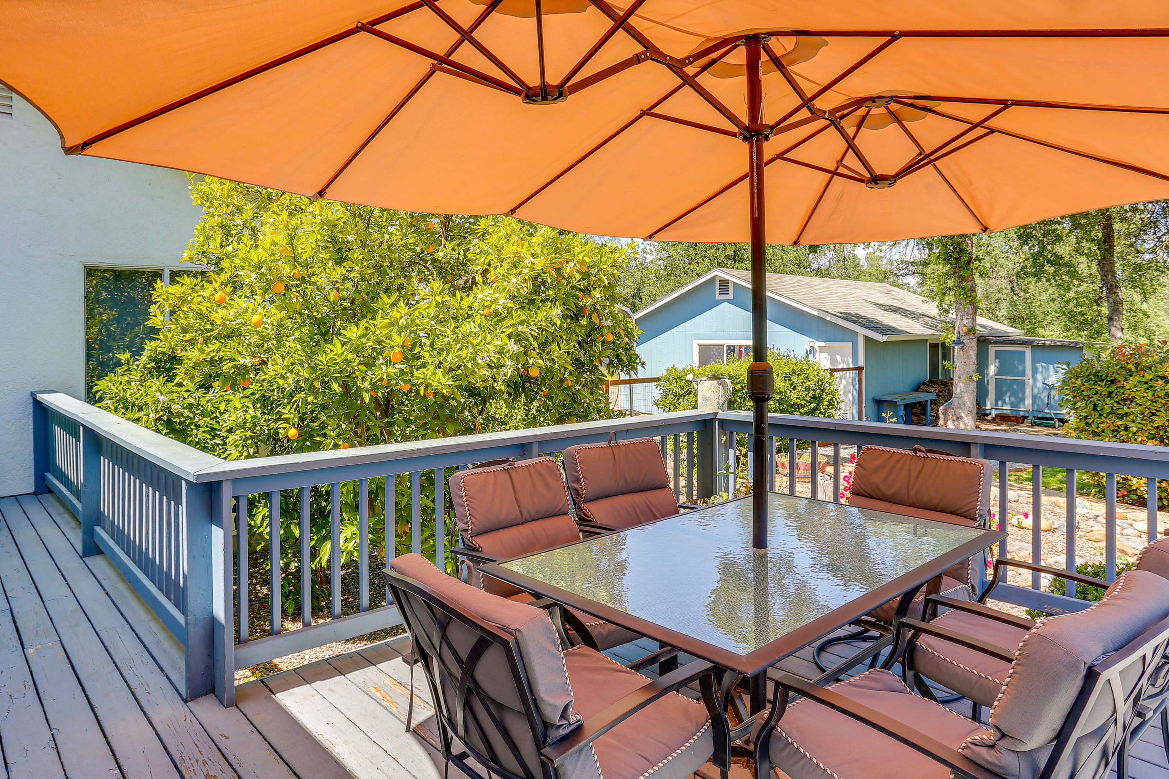 Deck | Dining Area