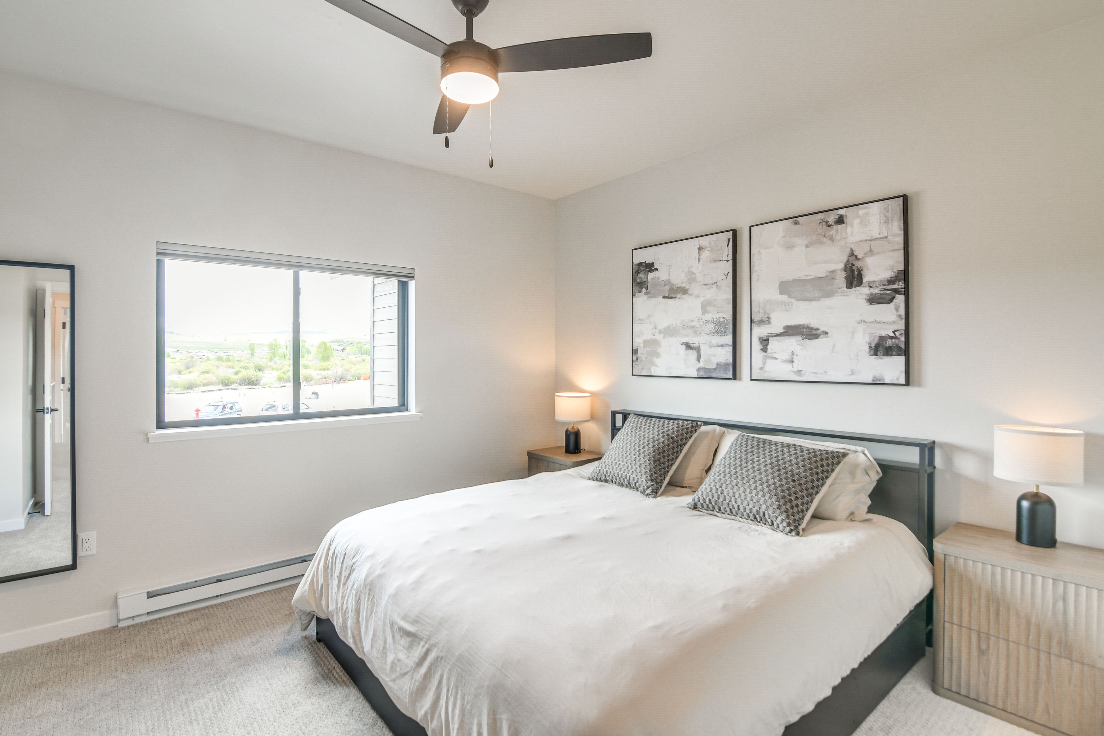 Bedroom 1 | King Bed | 2nd Level | Smart TV