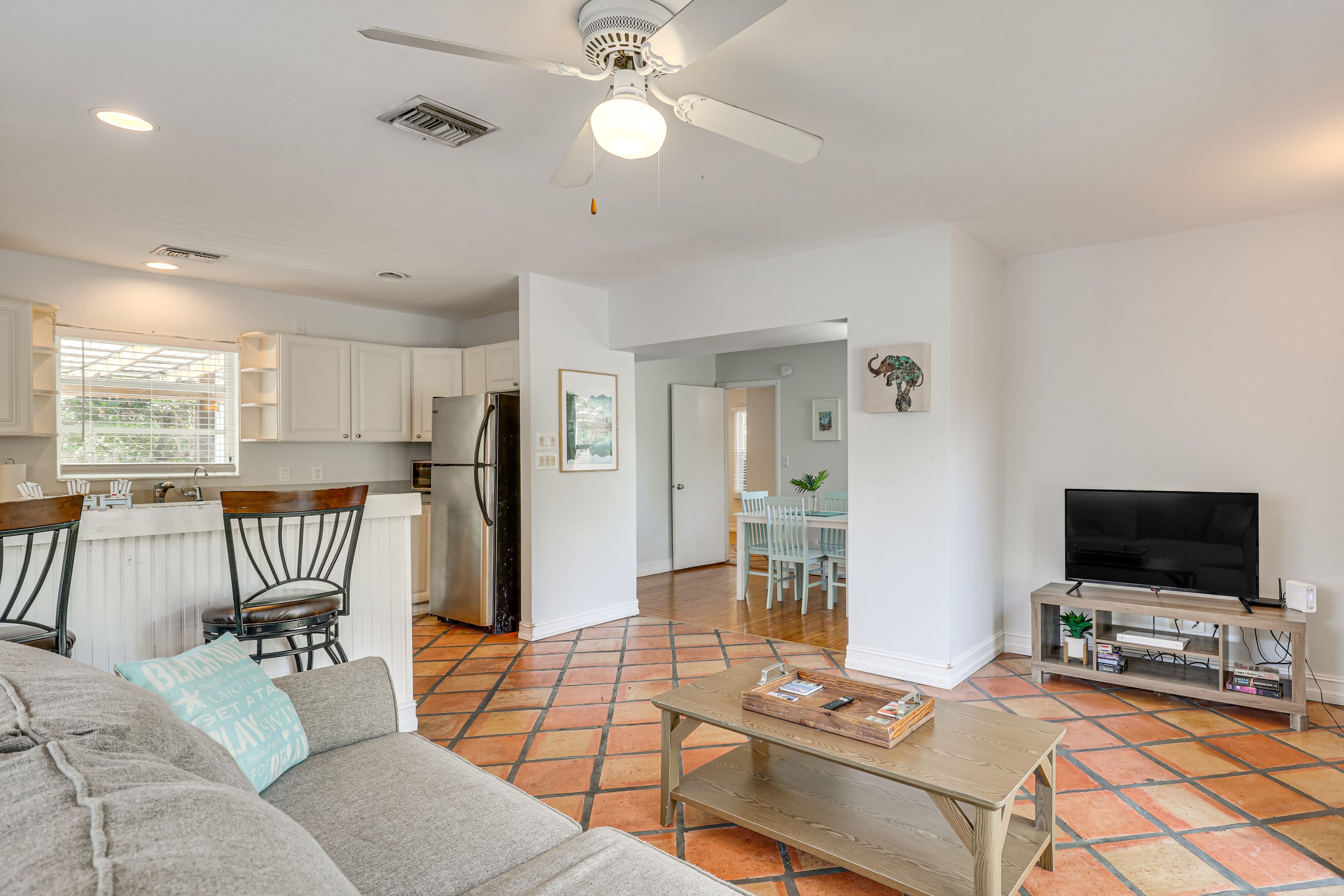 Fort Lauderdale Vacation Rental | 1BR | 1BA | 855 Sq Ft | 3 Steps Required