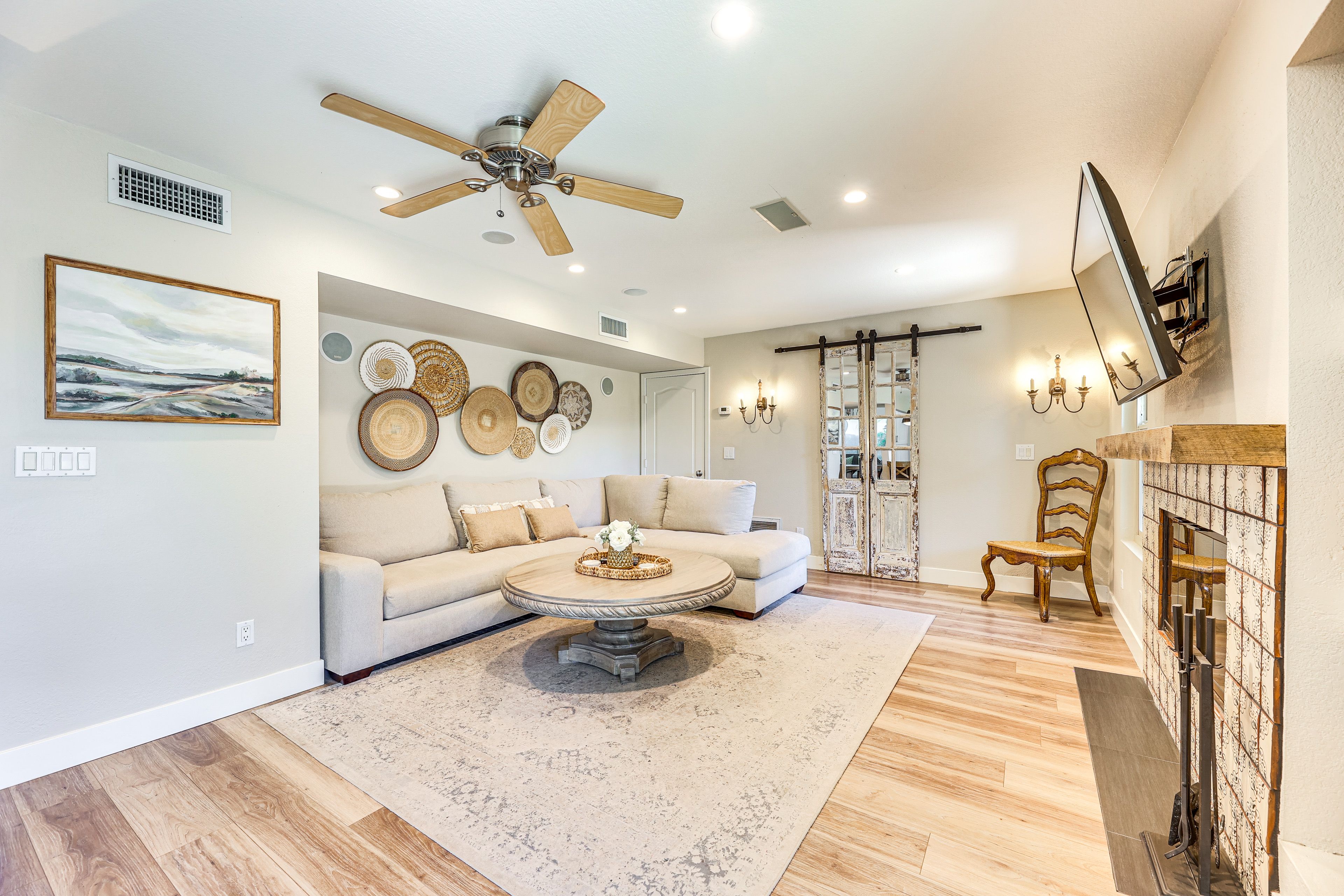 Living Room | Smart TV | 1st Floor