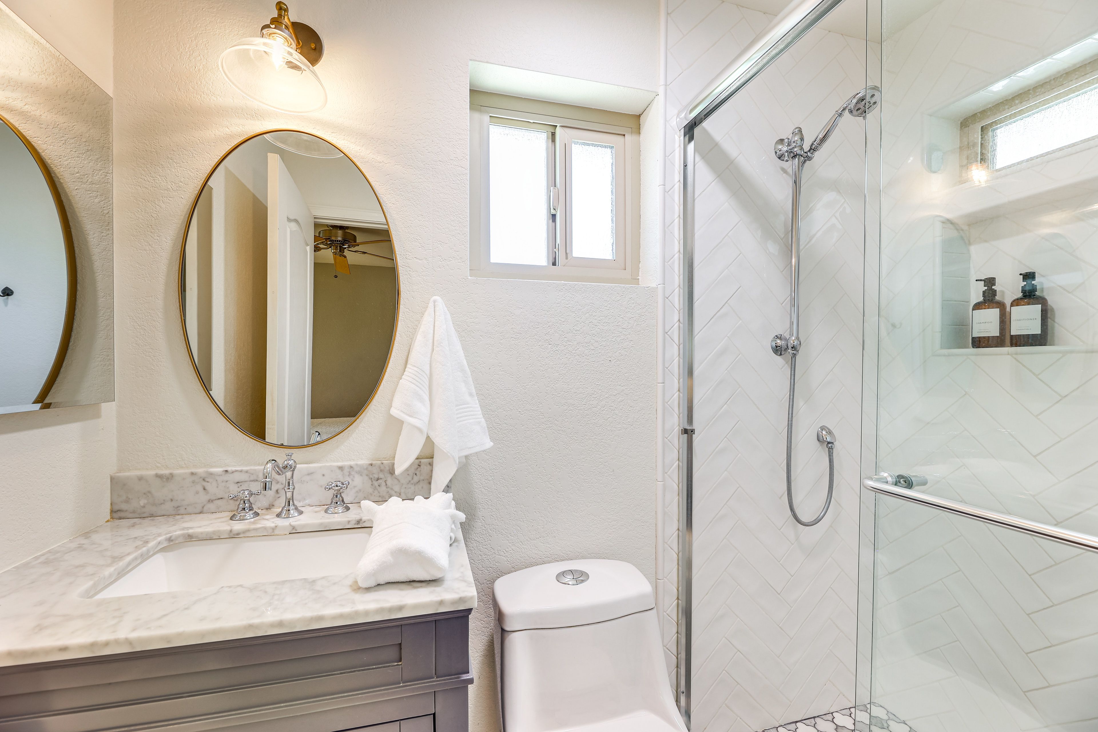 En-Suite Bathroom | 1st Floor
