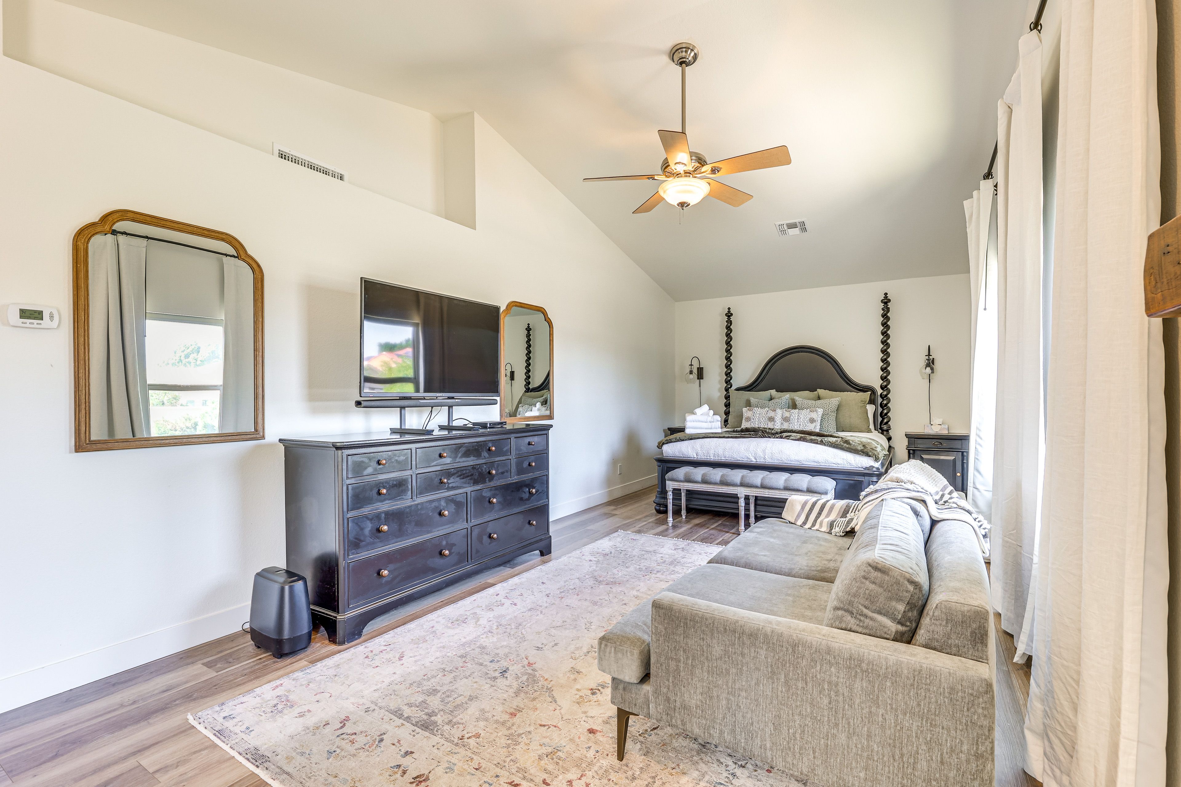 Bedroom Suite 1 | King Bed | 2nd Floor