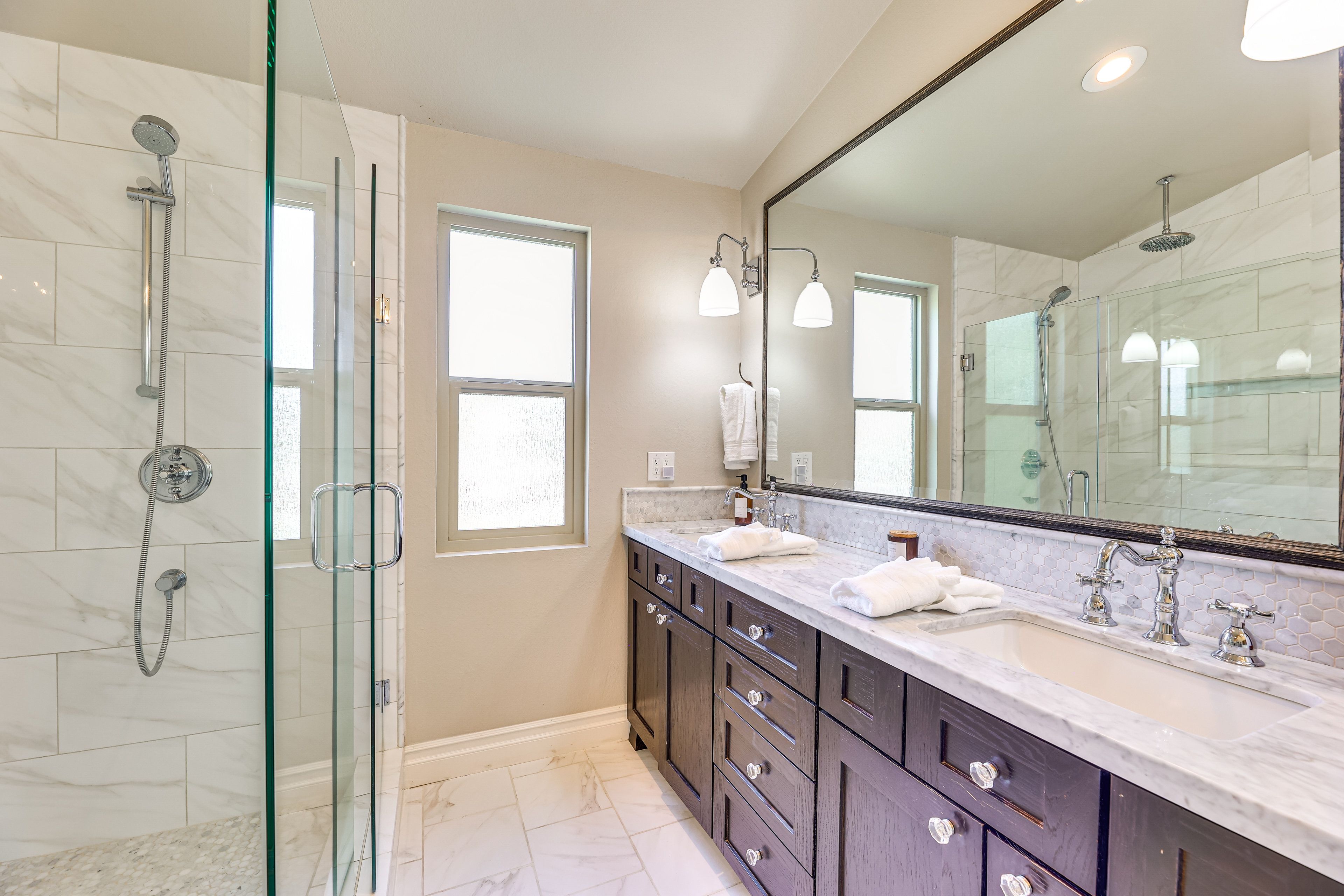 En-Suite Bathroom | 2nd Floor