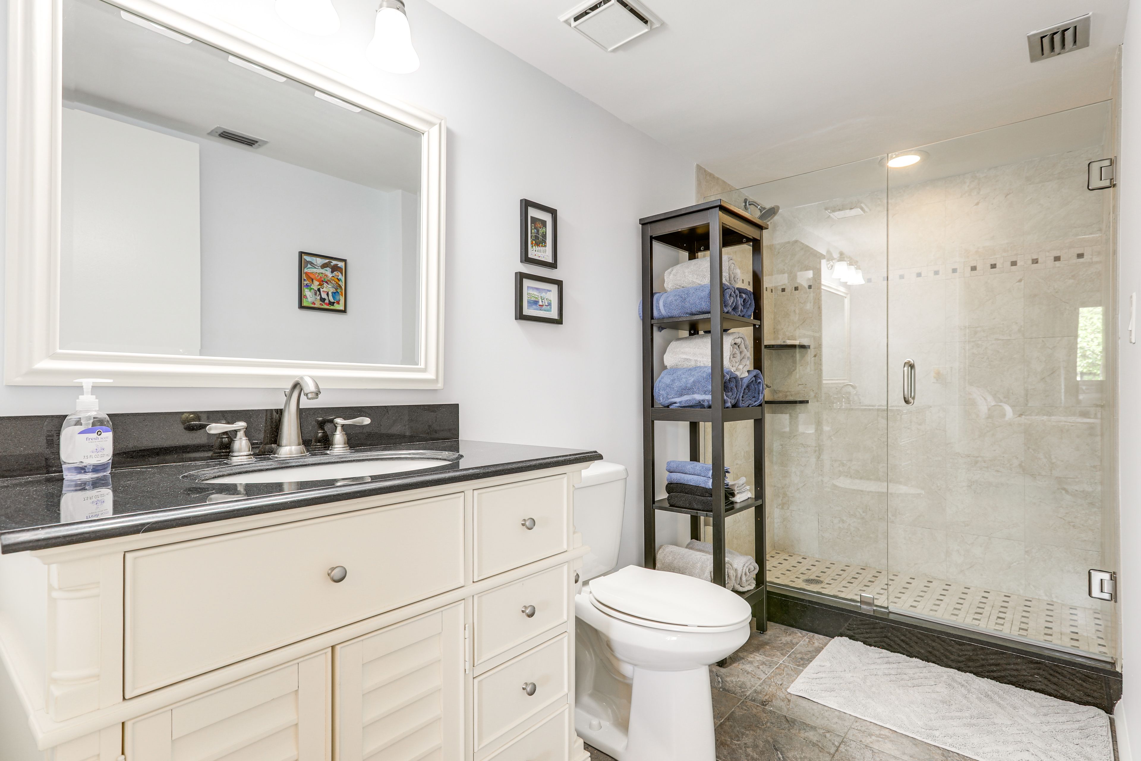 En-Suite Bathroom
