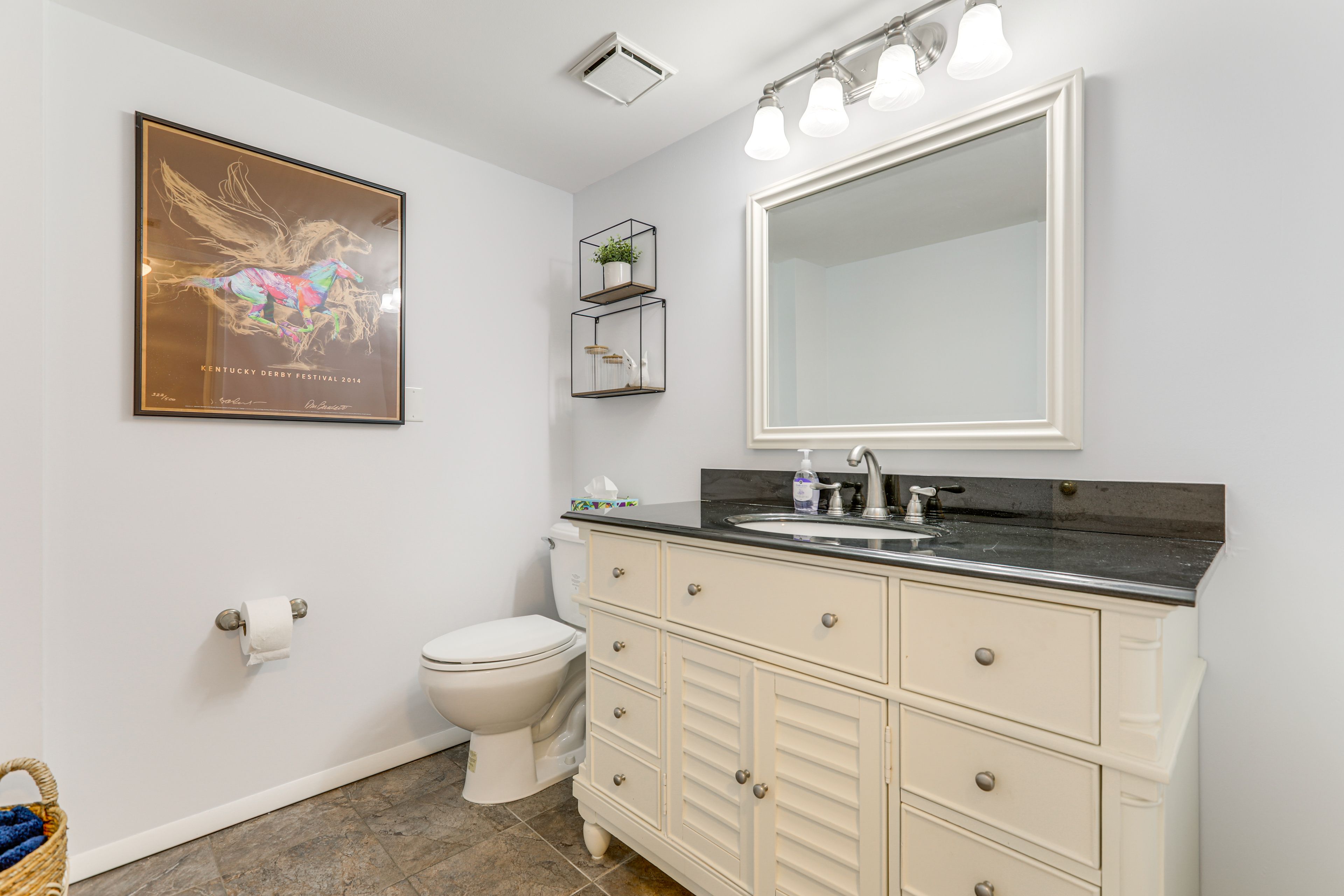 Half Bathroom | Complimentary Toiletries | Towels Provided