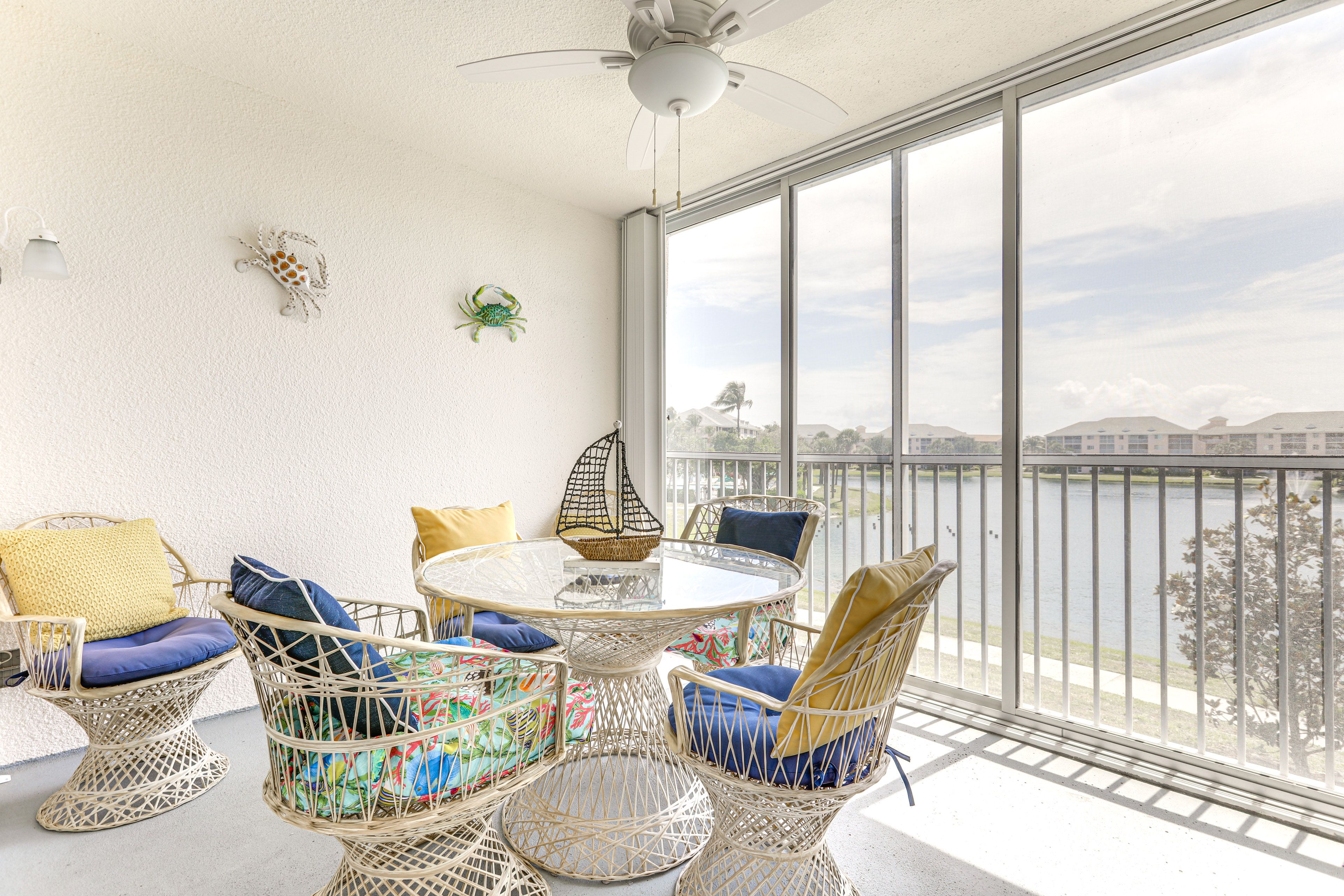 Screened Lanai | Outdoor Dining Area | Lake Views