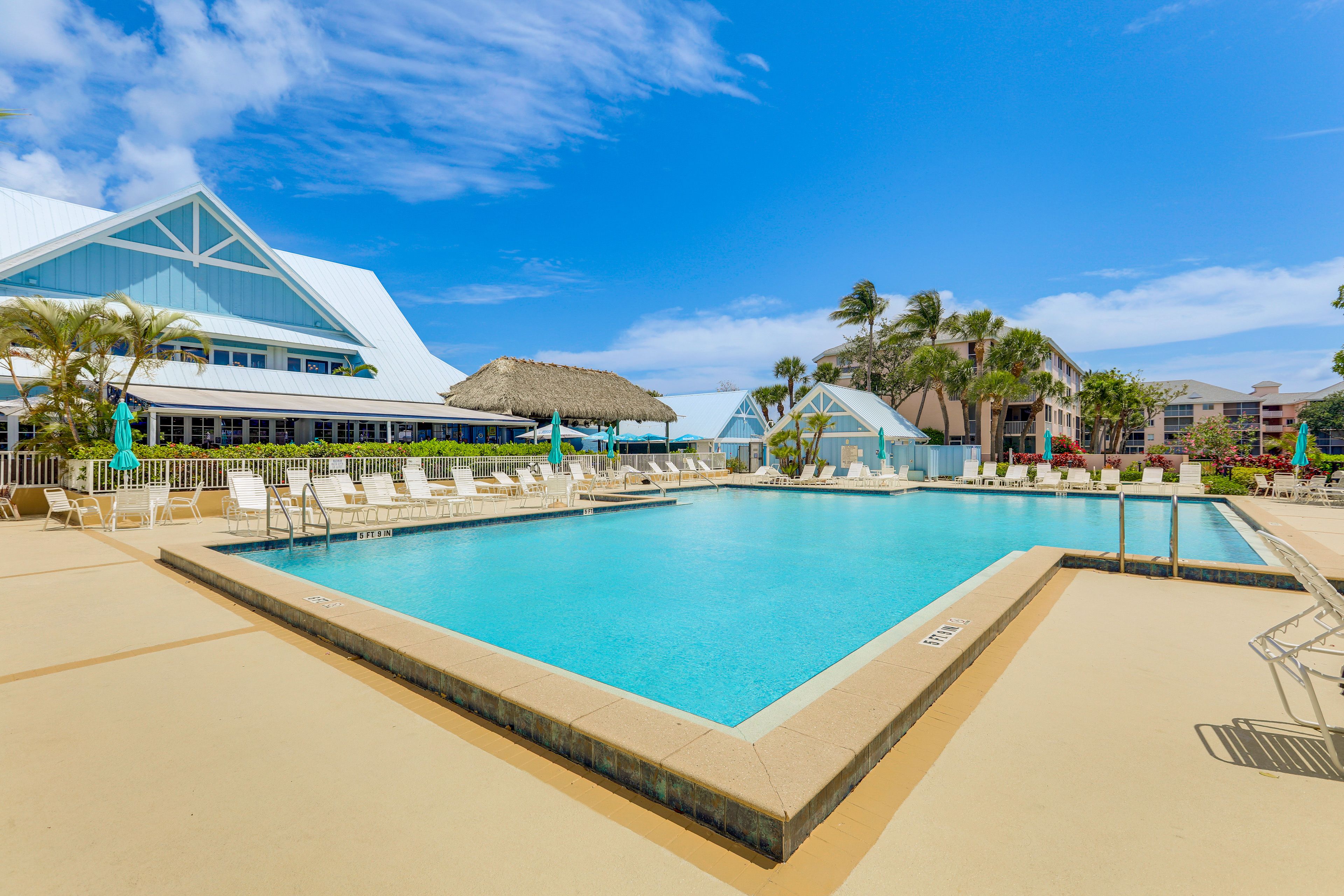 Jupiter Vacation Rental | 1BR | 1.5BA | 820 Sq Ft | Step-Free Entry