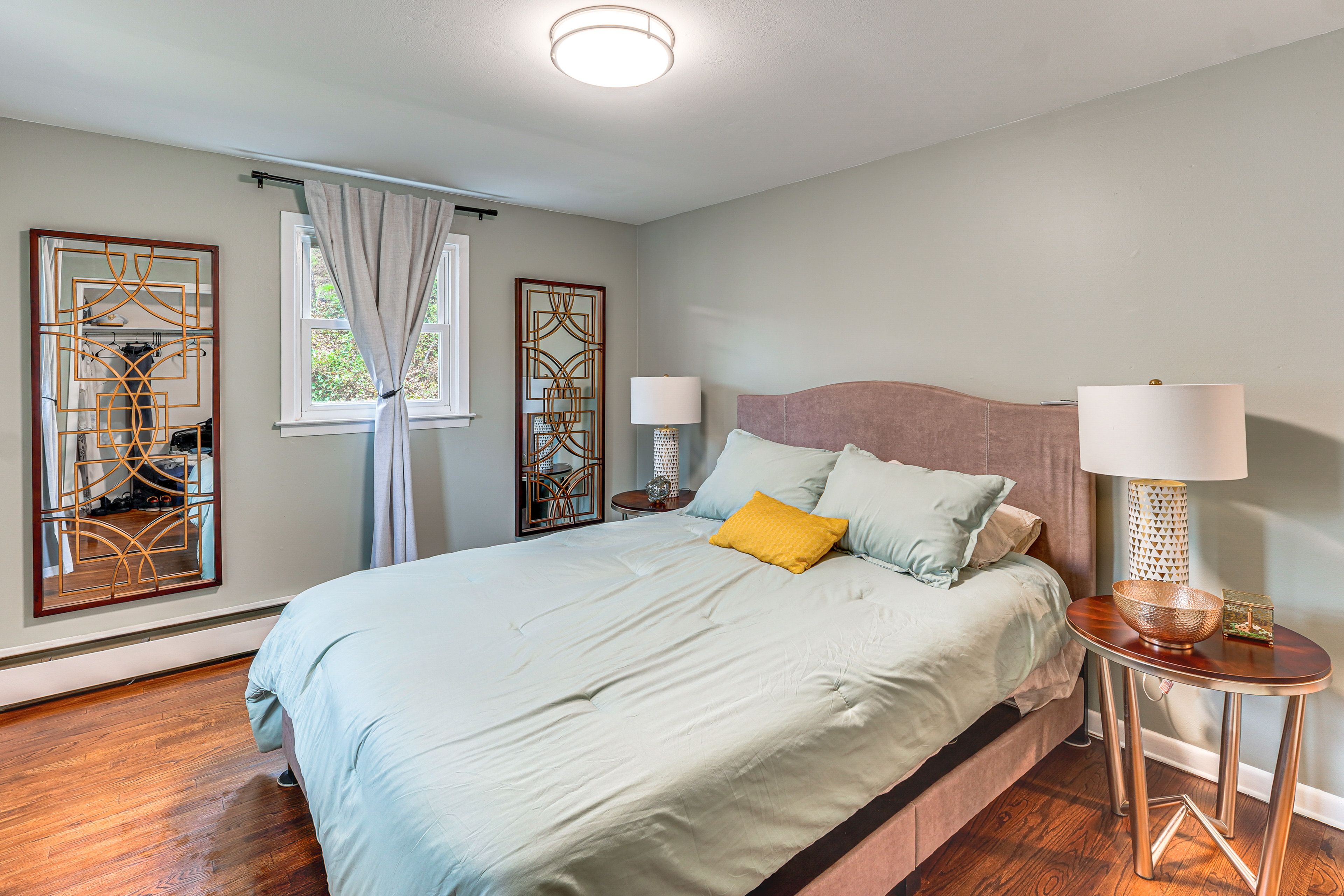 Bedroom 2 | Queen Bed | 2nd Floor | Hangers