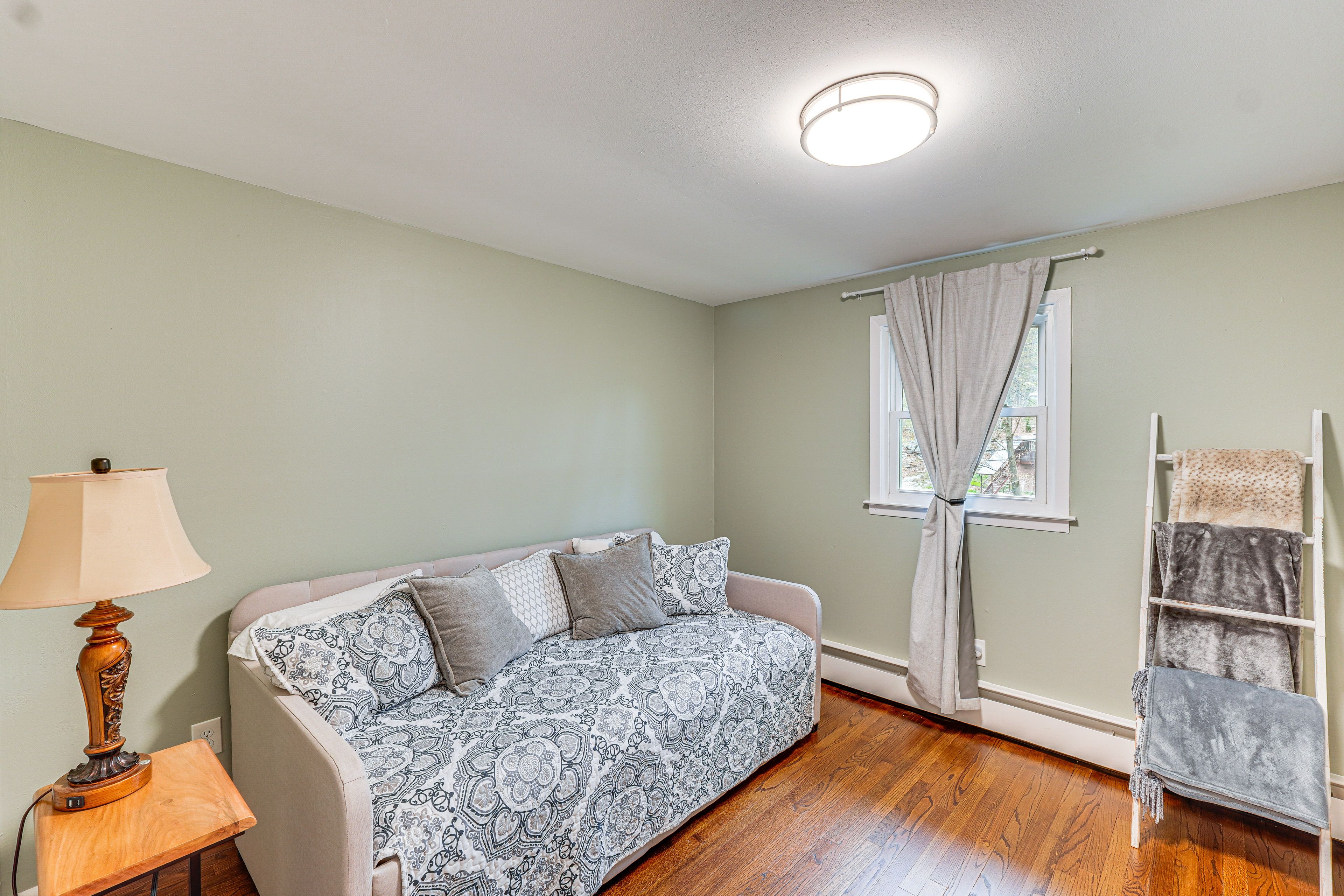 Bedroom 3 | Twin Daybed w/ Twin Trundle | 2nd Floor