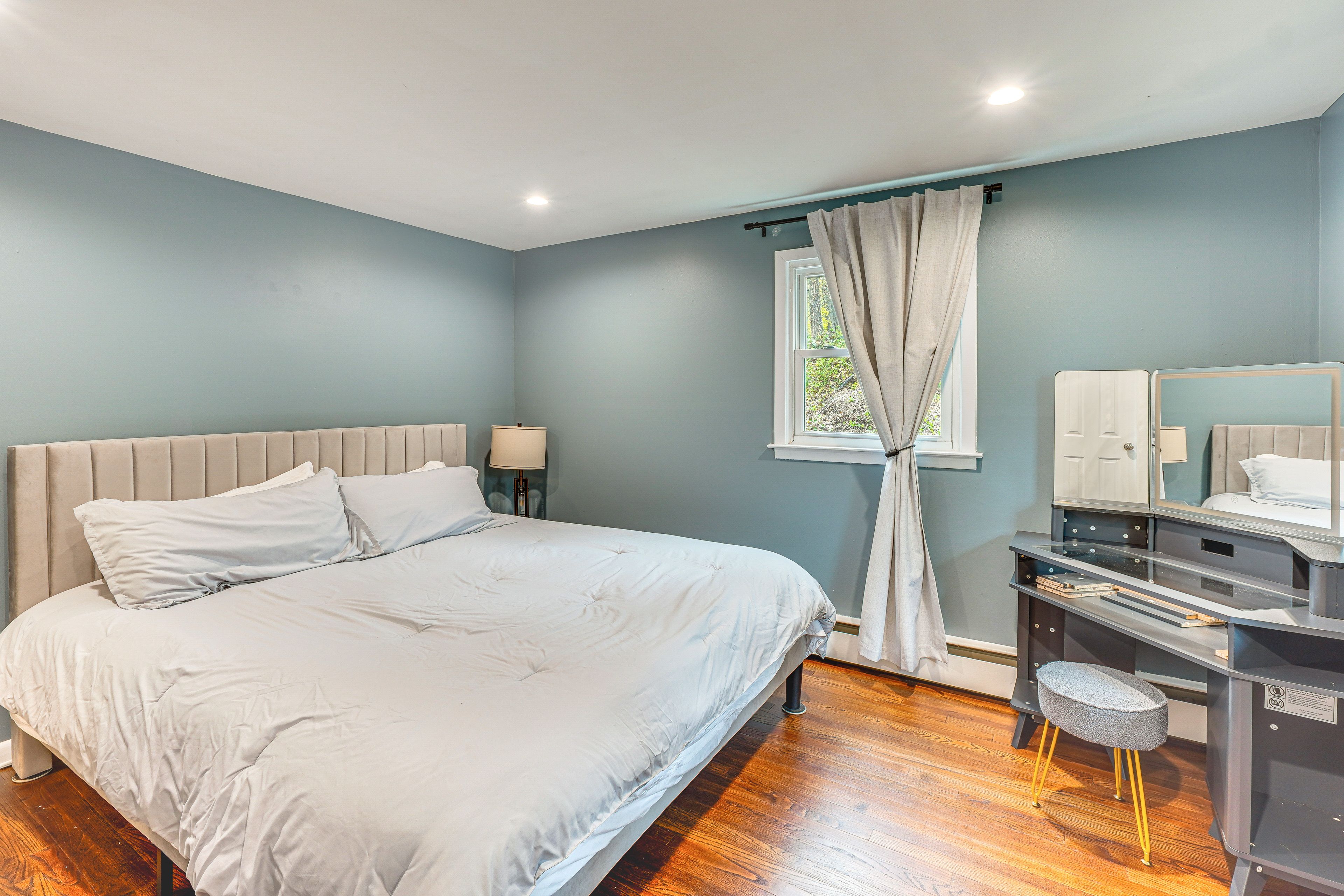 Bedroom 1 | King Bed | 2nd Floor | Linens Provided | En-Suite Half Bathroom