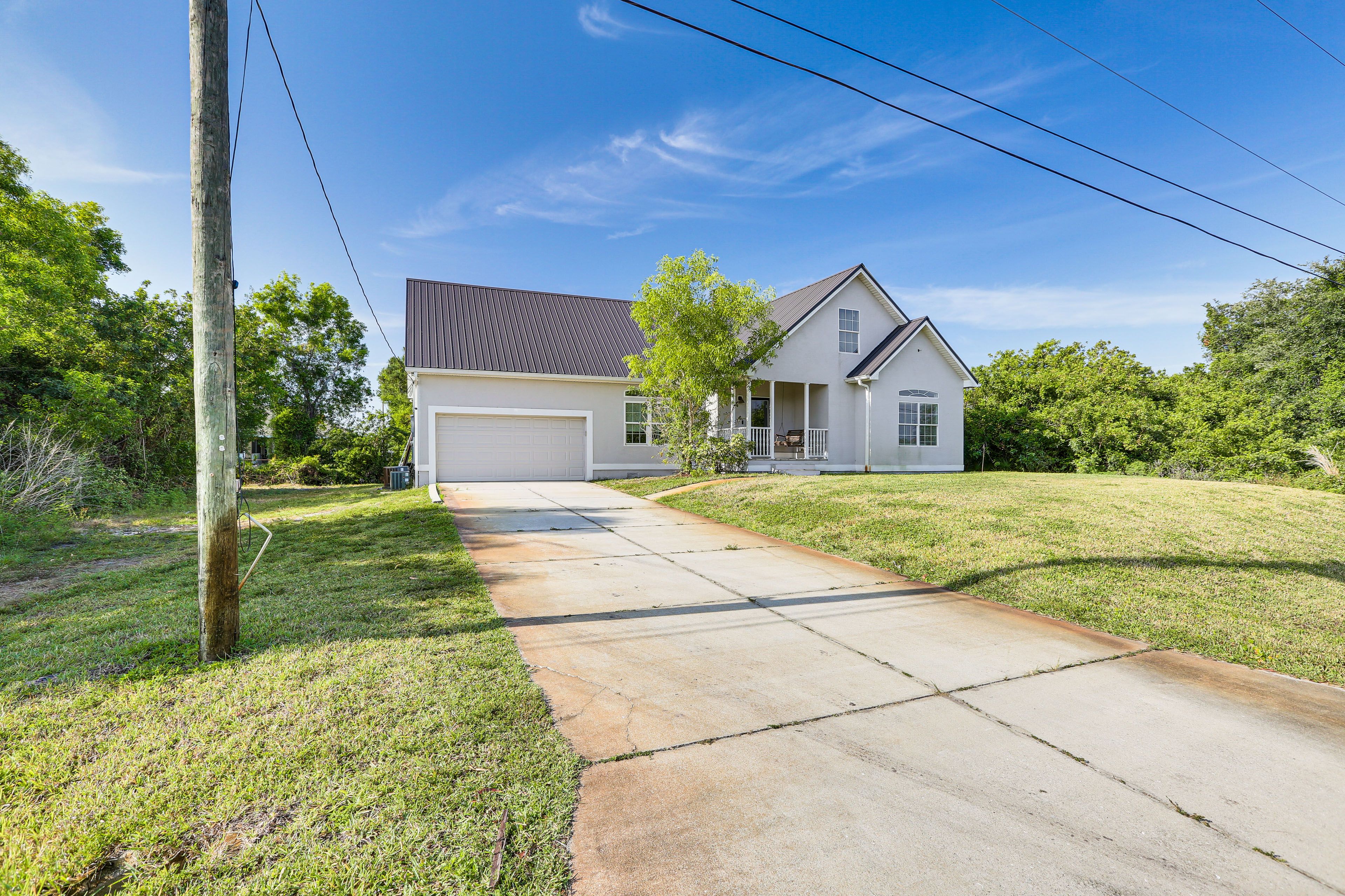 Parking | Driveway (4 Vehicles) | RV/Trailer Parking