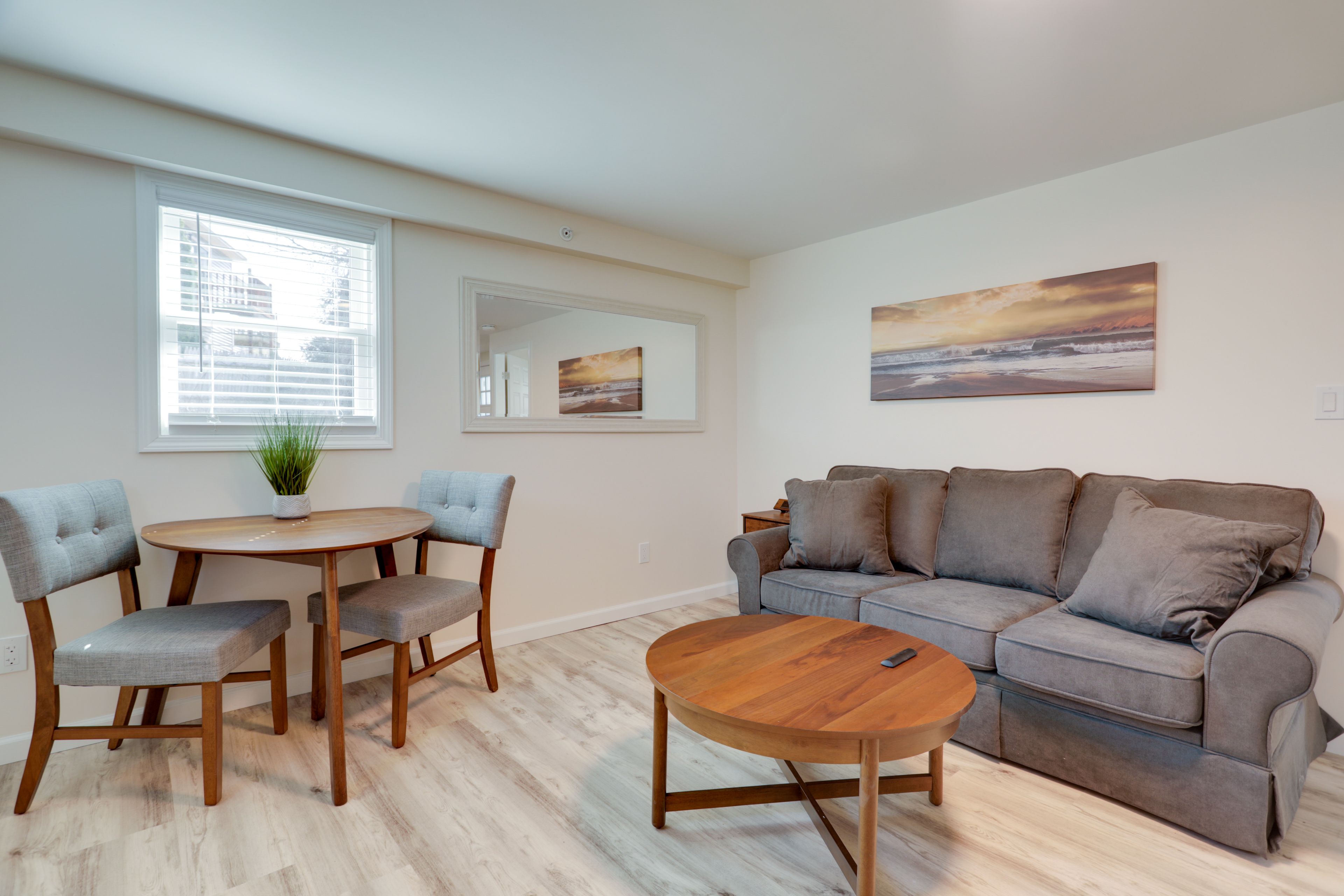 Living Room | Sleeper Sofa | Smart TV | Free WiFi