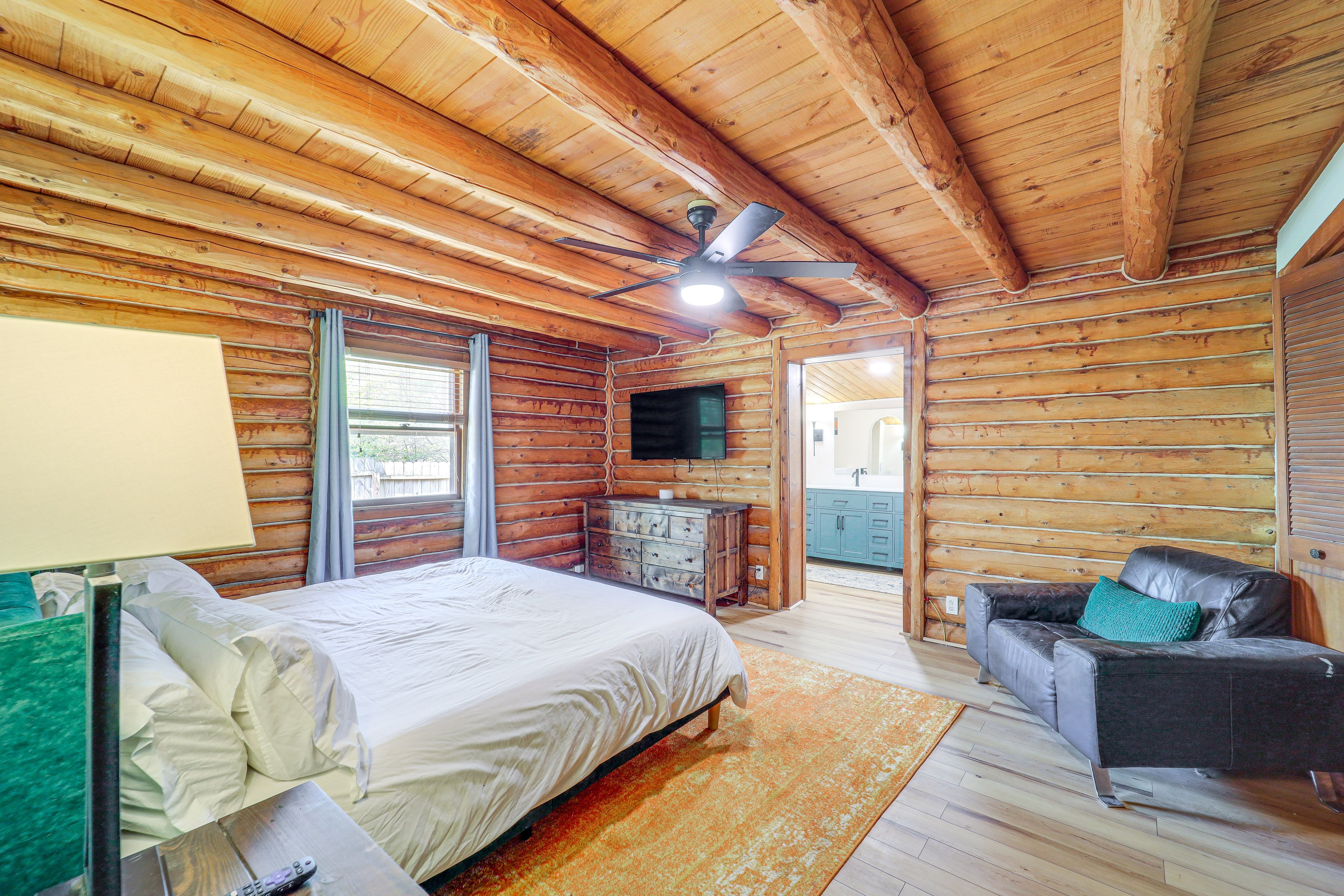 Bedroom 1 | King Bed | 1st Floor | En-Suite Bathroom