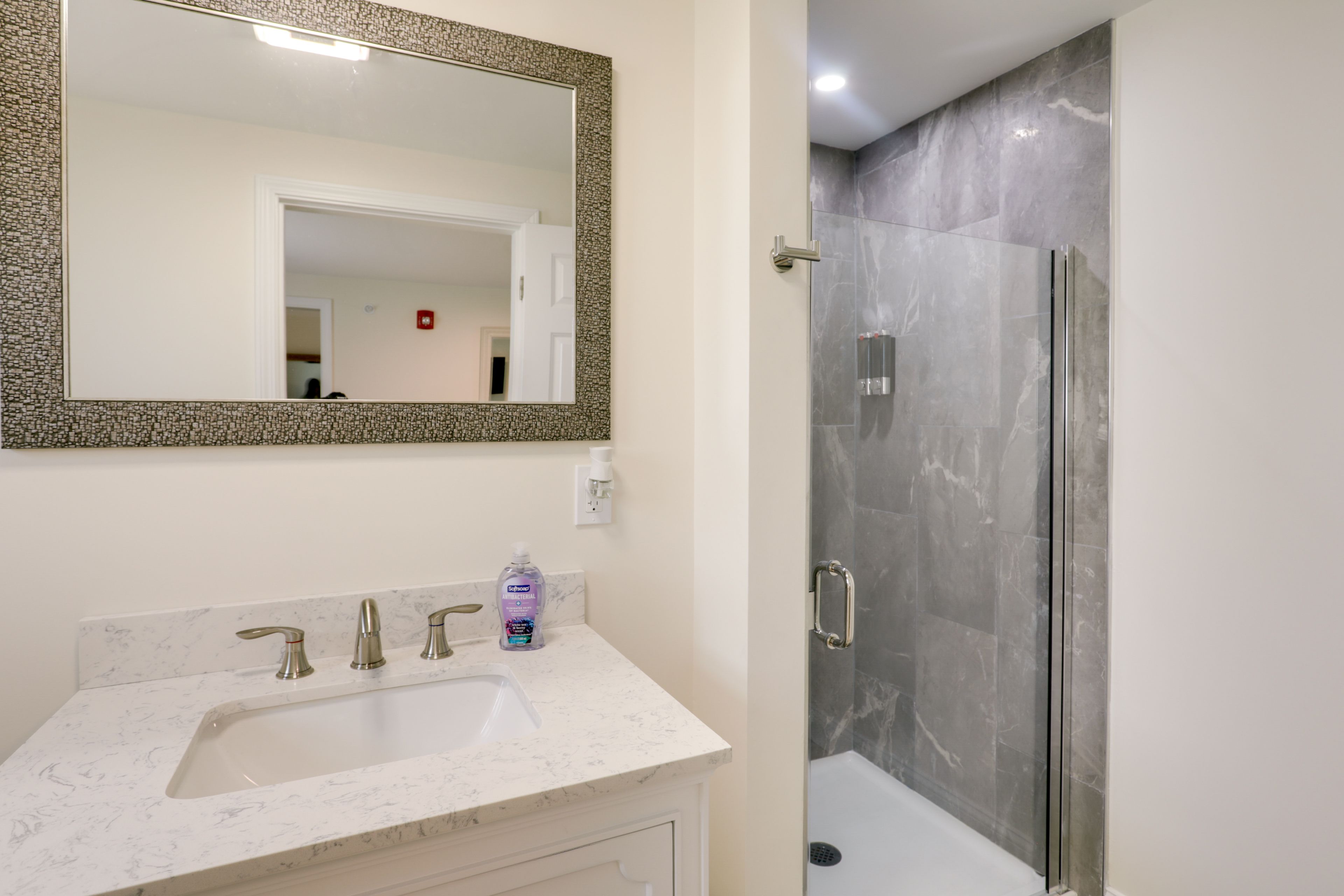 Bathroom | Towels Provided | Complimentary Toiletries | Hair Dryer