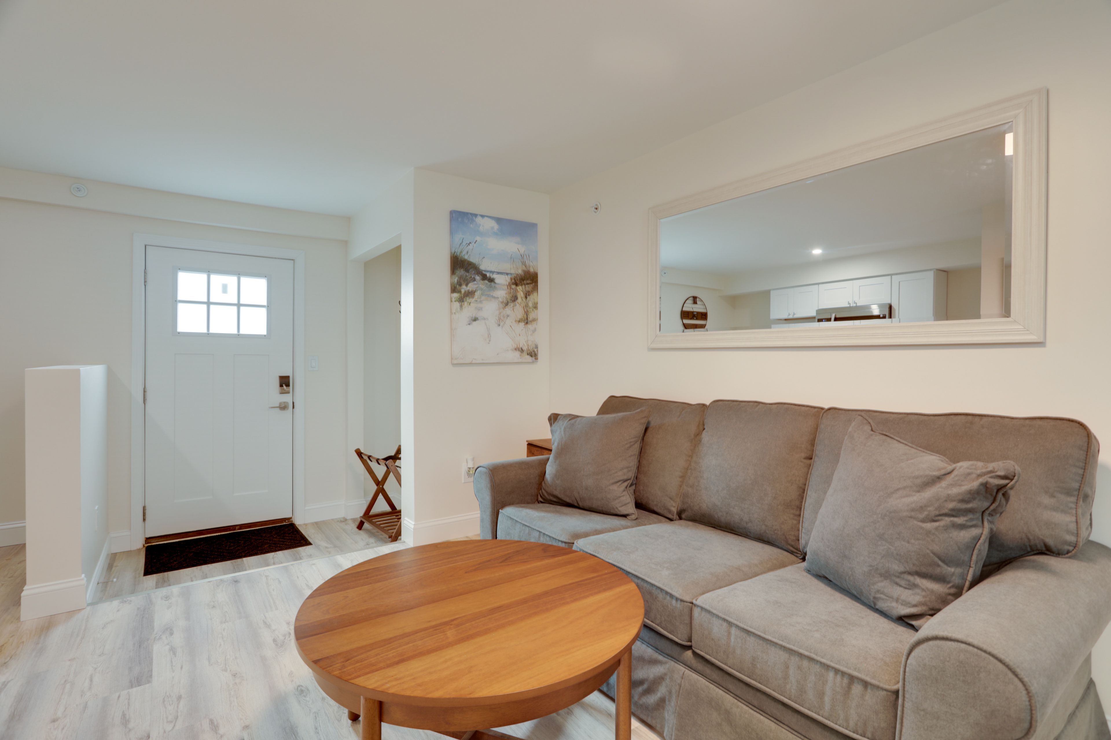Living Room | Sleeper Sofa | Smart TV | Free WiFi