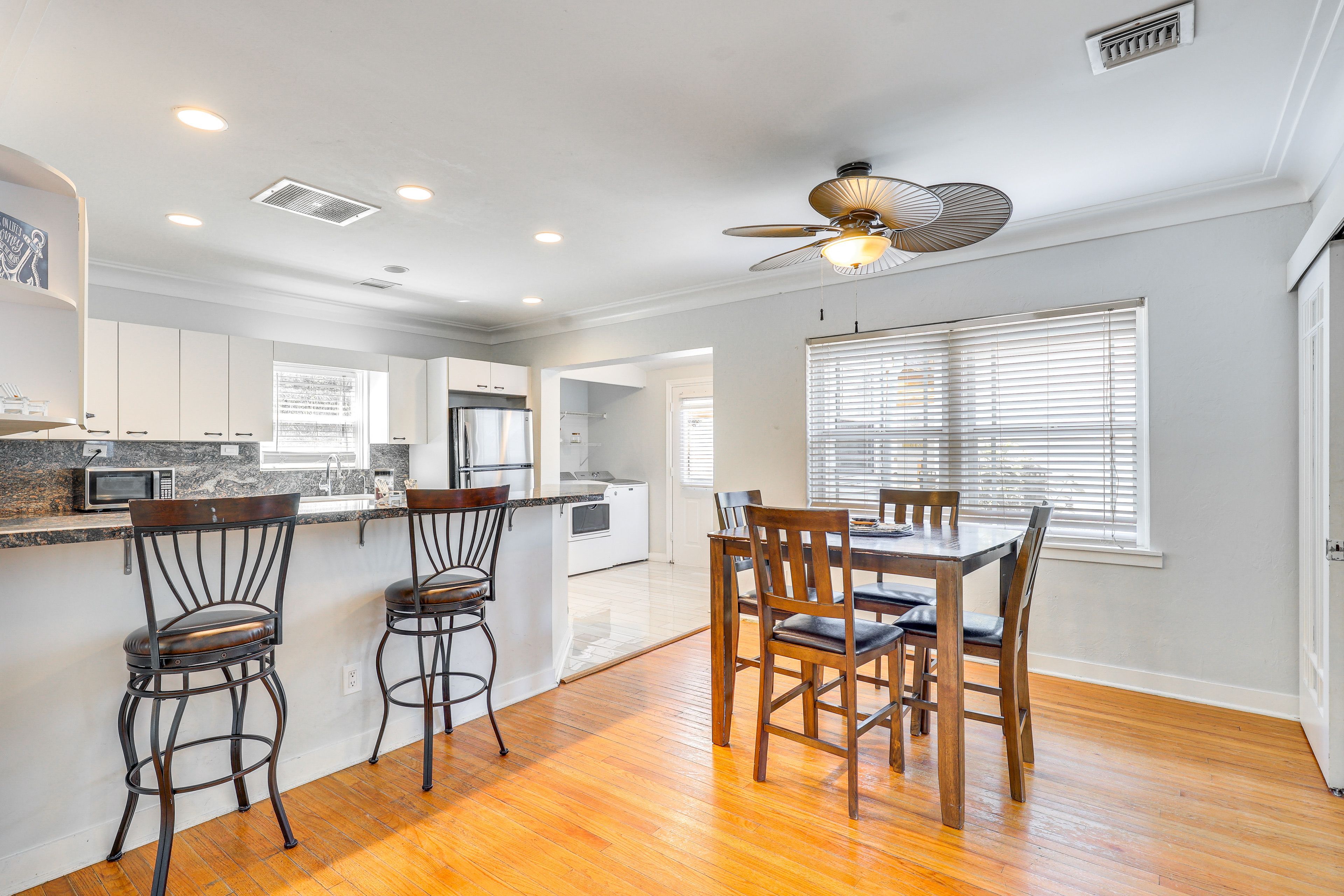 Dining Area | Bar Seating