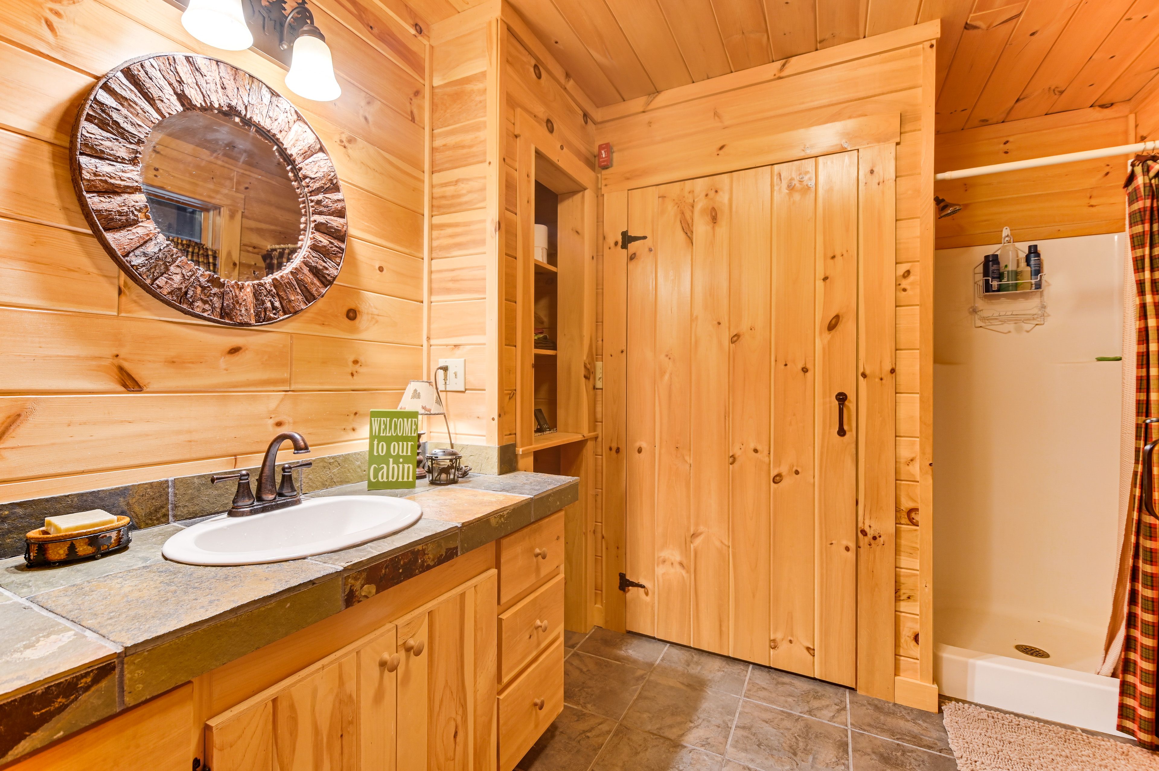 Full Bathroom | 1st Floor
