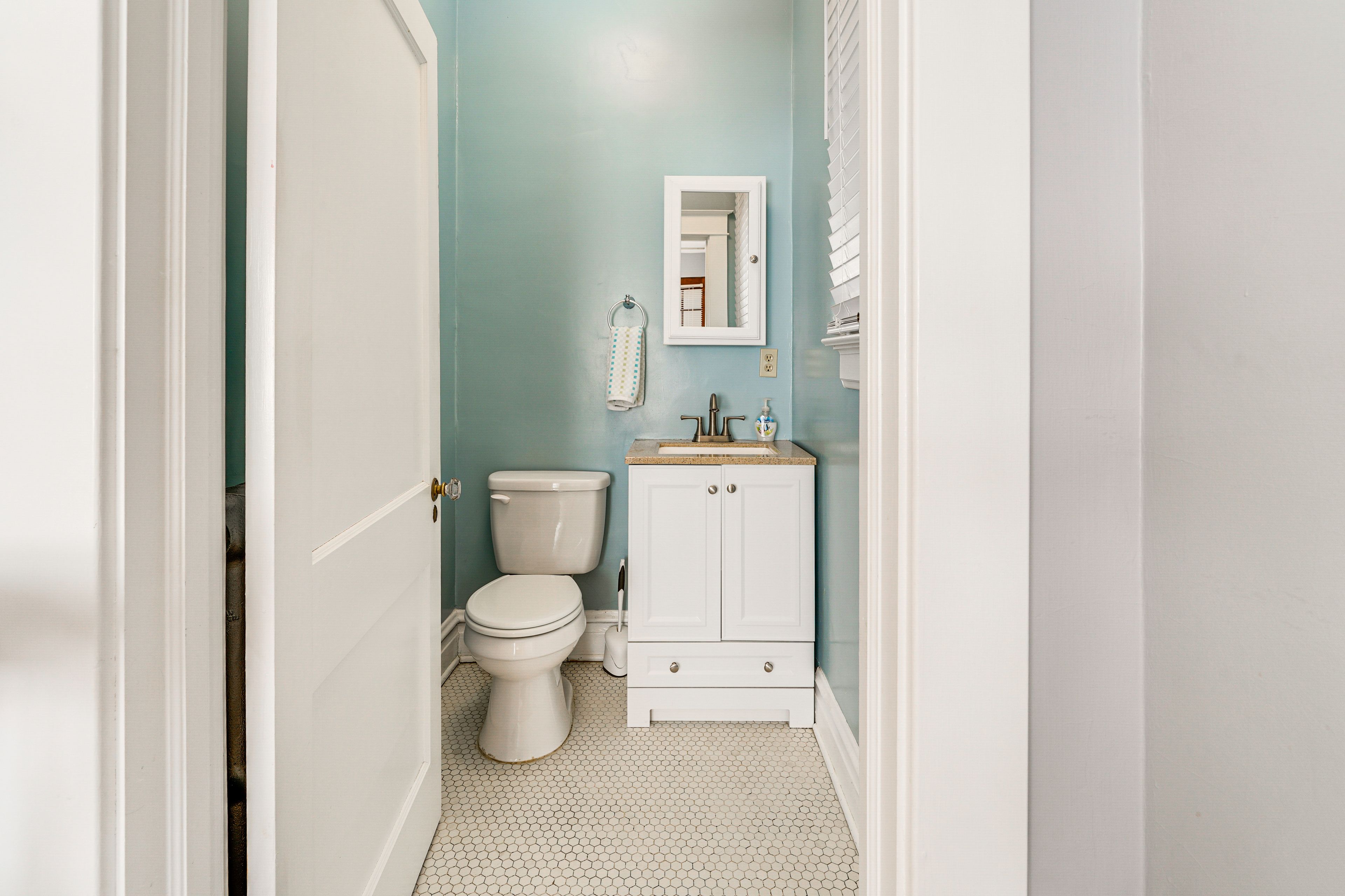 Half Bathroom | 1st Floor