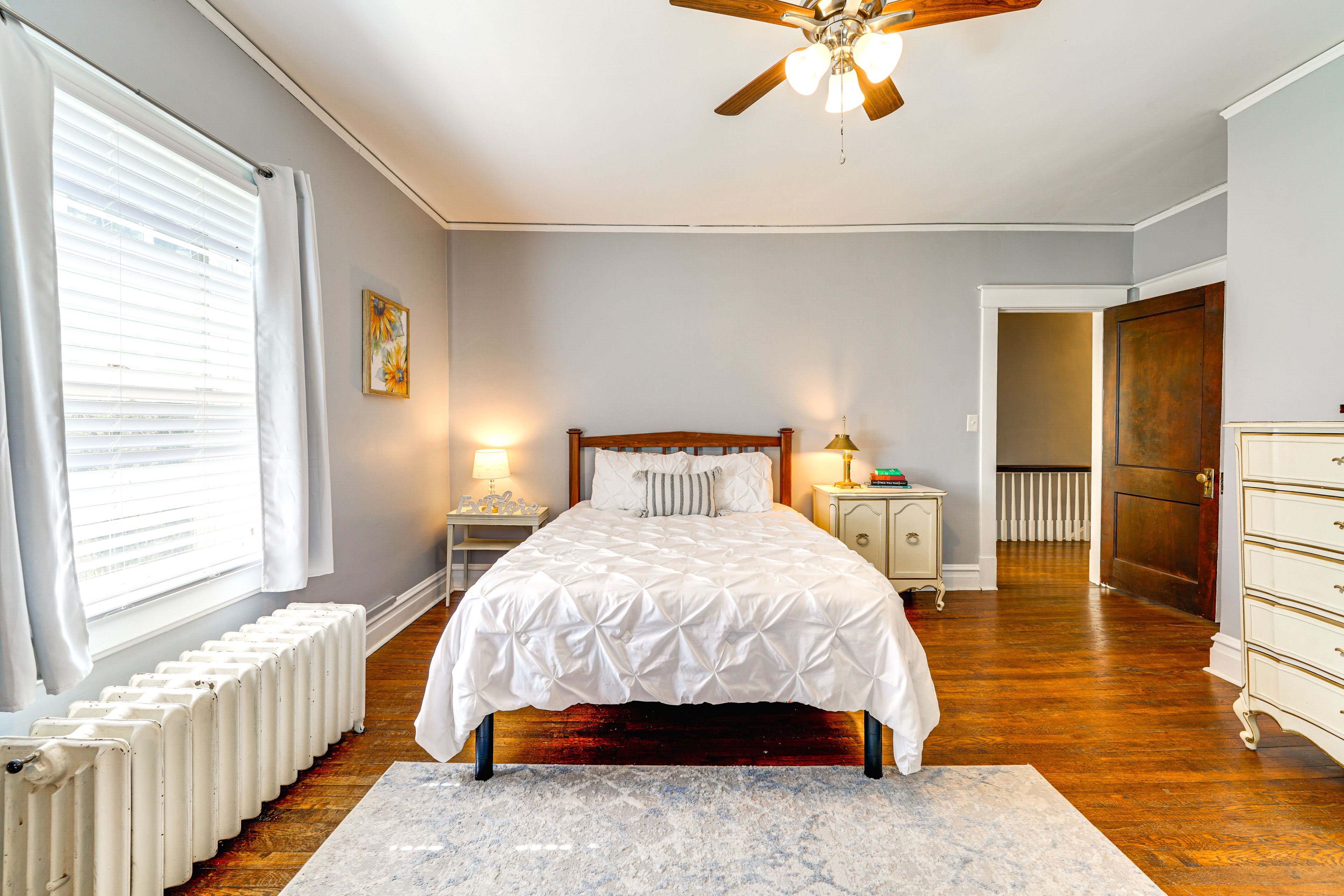 Bedroom 4 | 2nd Floor | Queen Bed | Smart TV