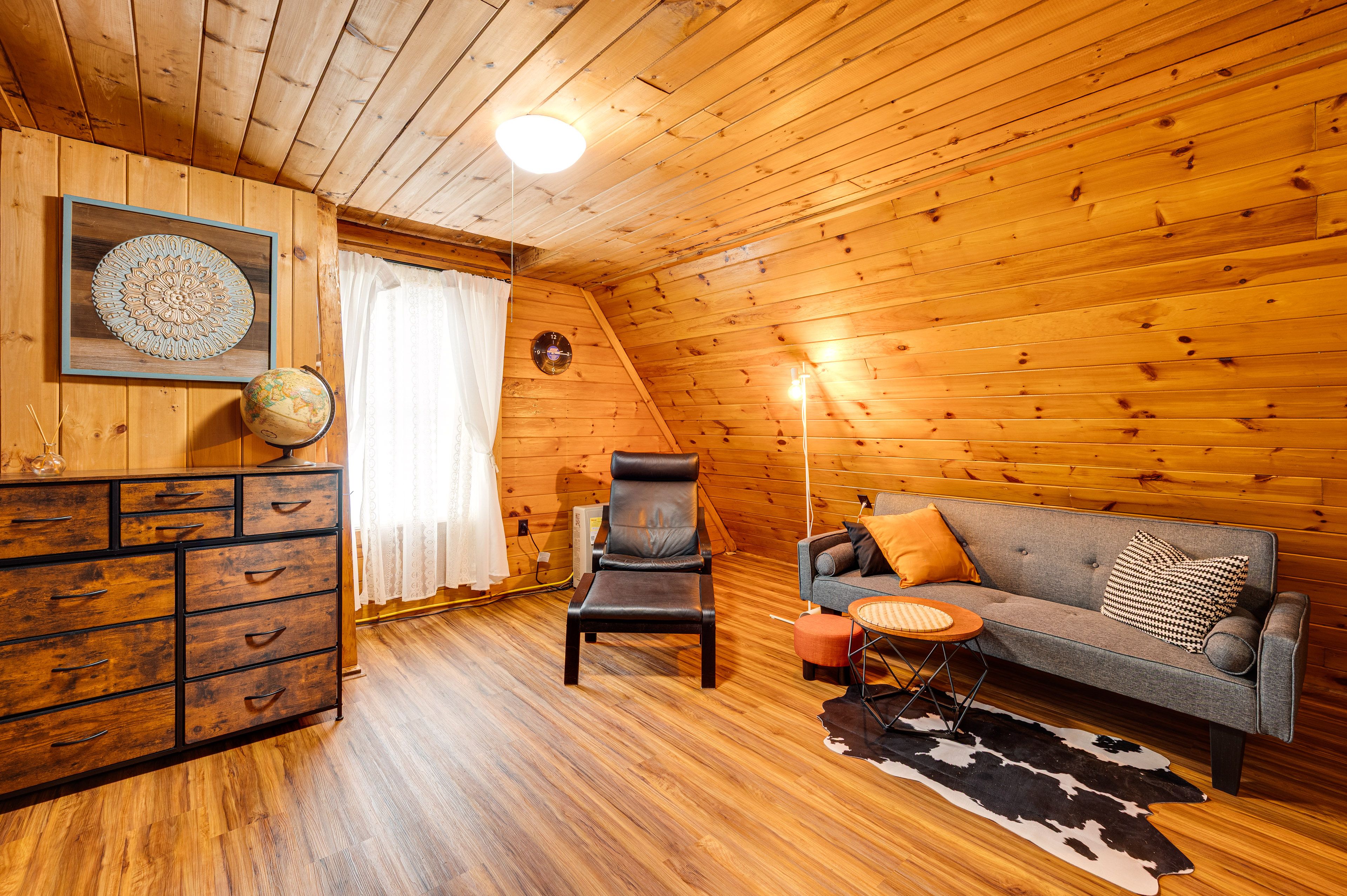 Living Room | 2nd Floor