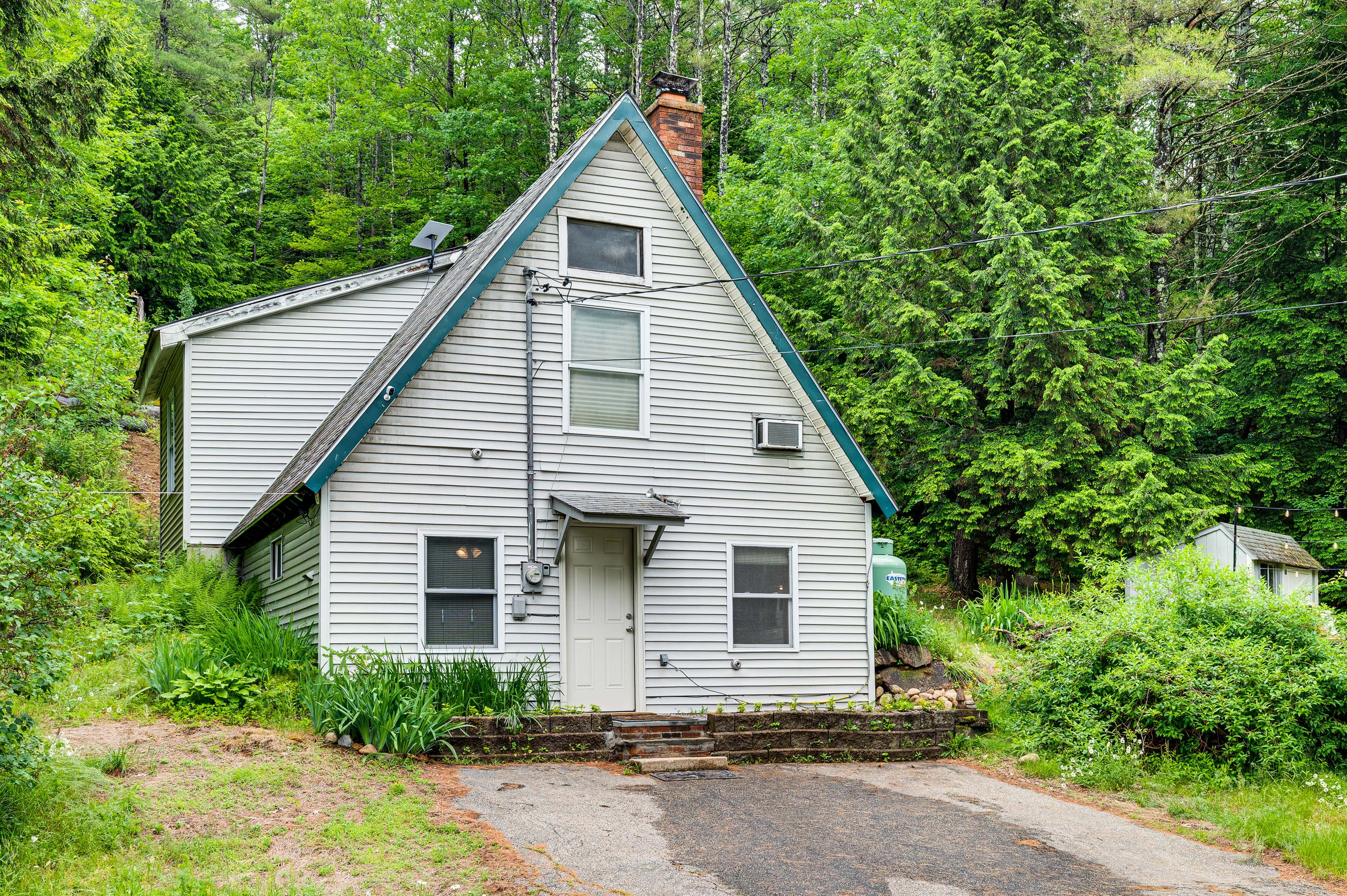 Property Exterior | Driveway (4 Vehicles) | RV Parking Allowed