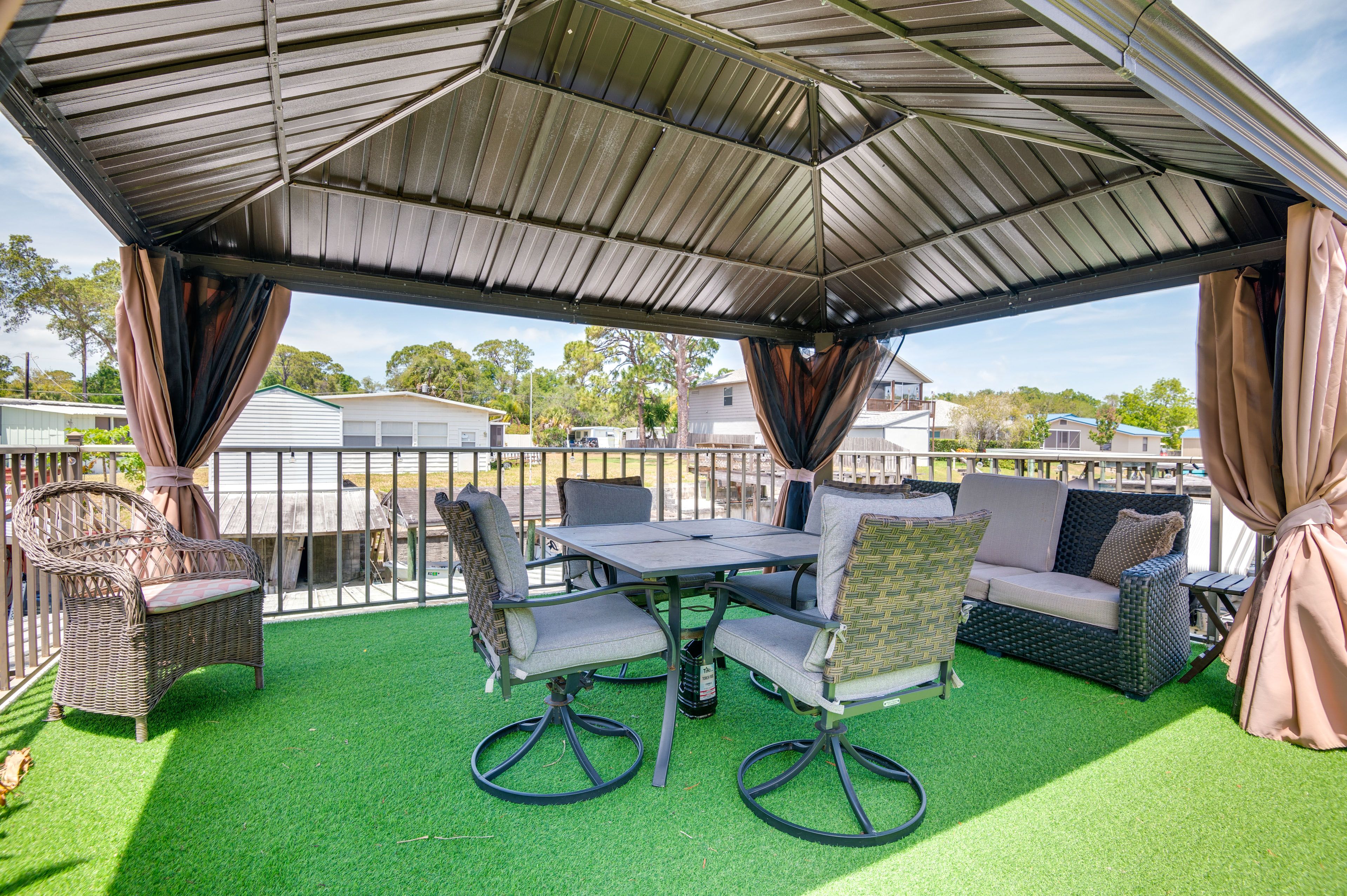 Gazebo (Shared) | Outdoor Dining Area | Gas Grill