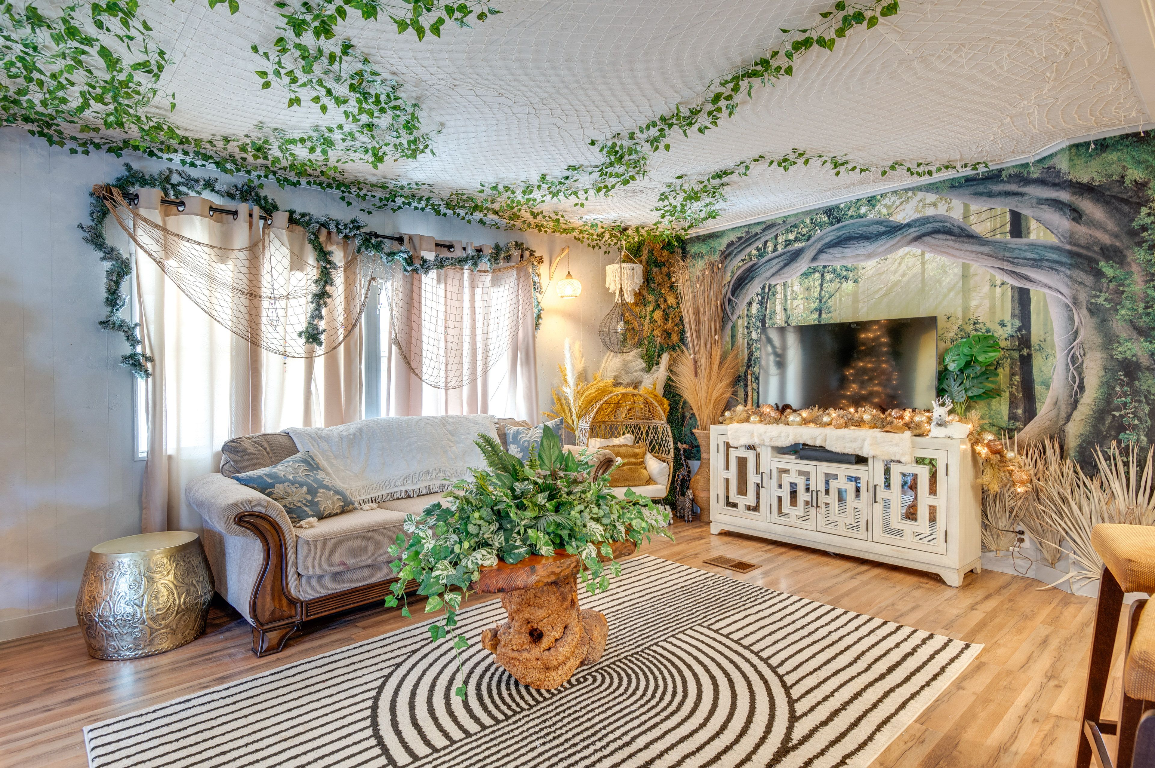 Edgewater Vacation Rental | 2BR | 2BA | 1,682 Sq Ft | 3 Steps to Enter