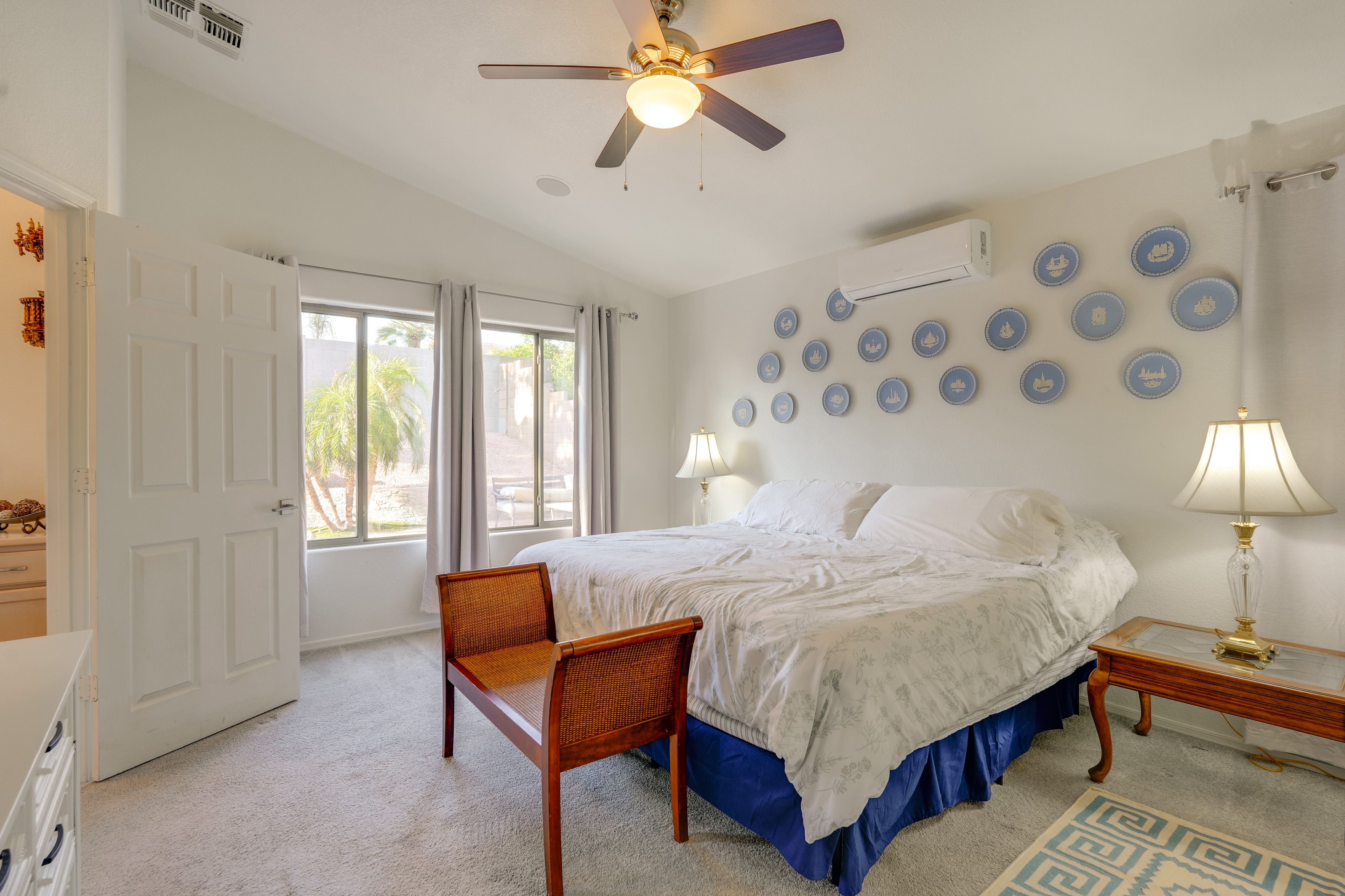 Bedroom 1 | King Bed | Linens Provided