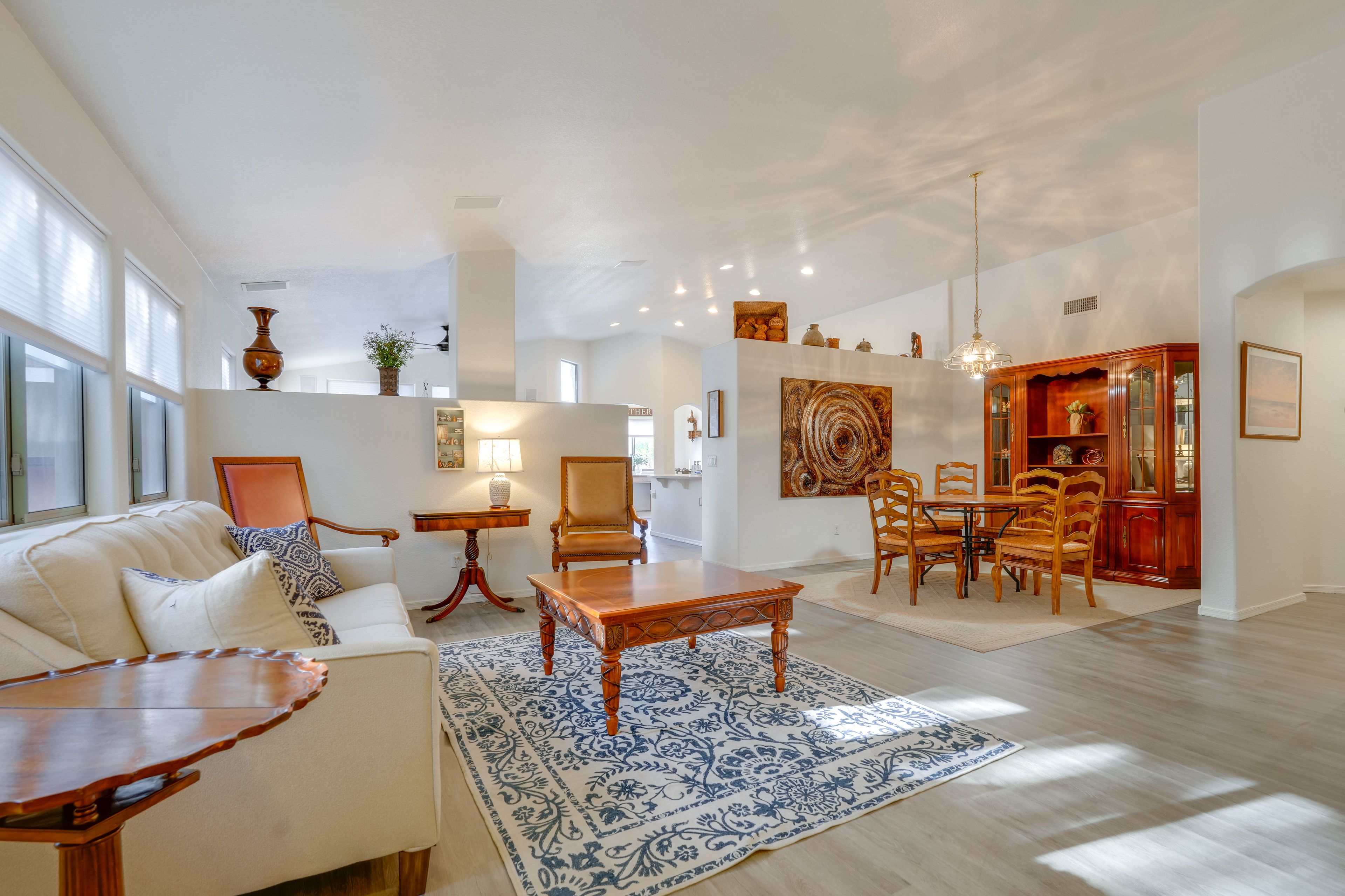 Entryway | Sitting Area