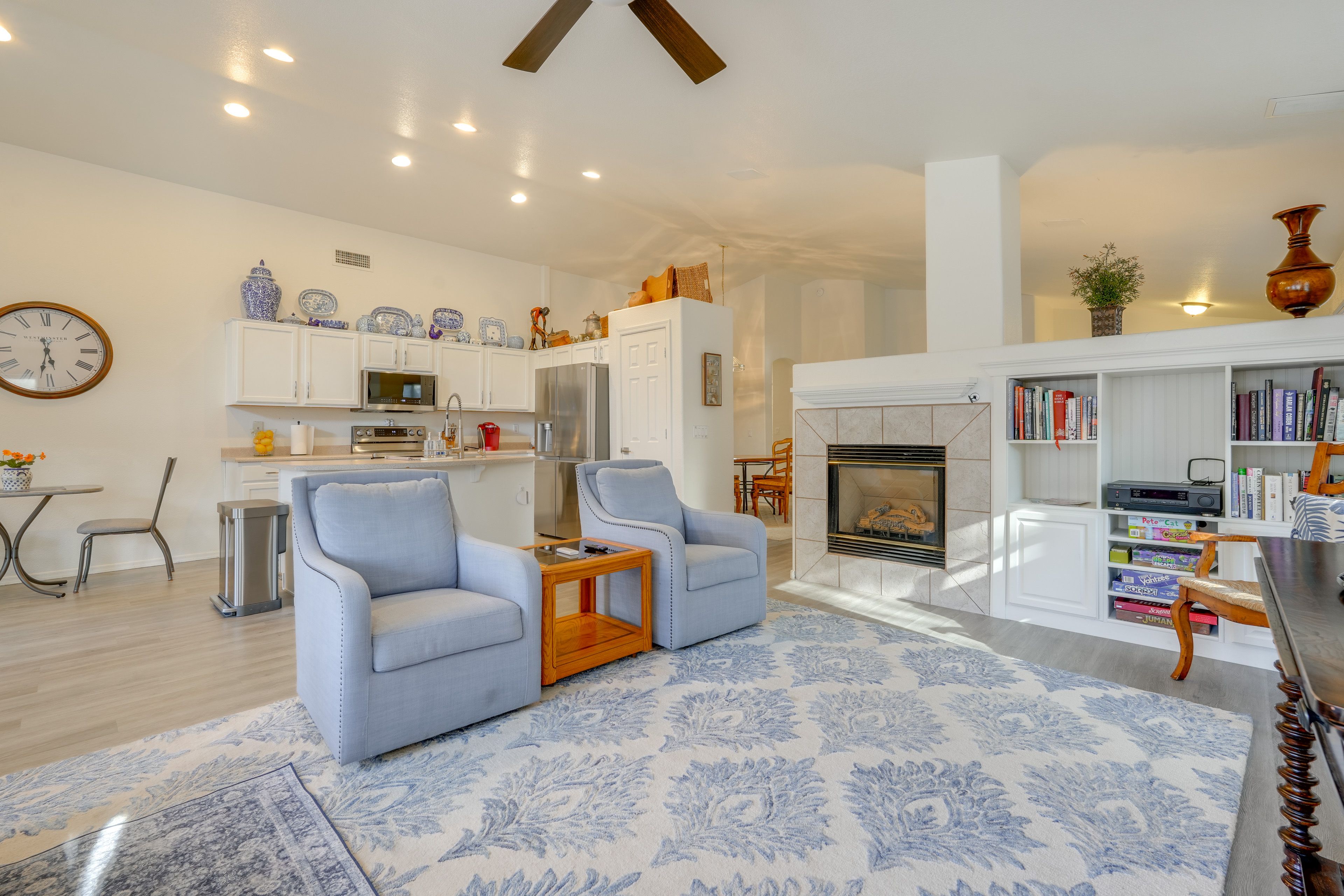 Living Room | Free WiFi | Smart TV | Single-Story Home