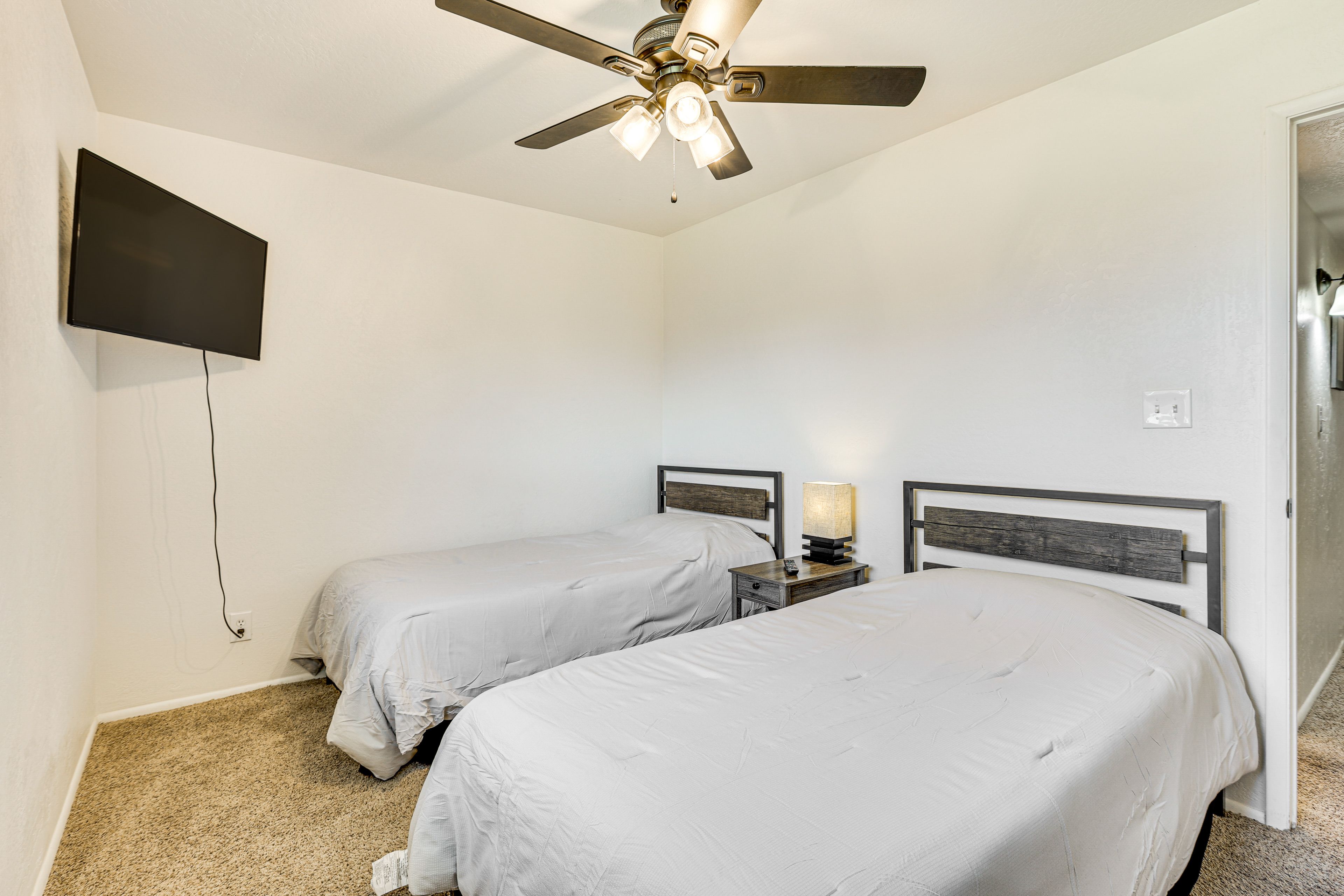 Bedroom 2 | 2 Twin Beds